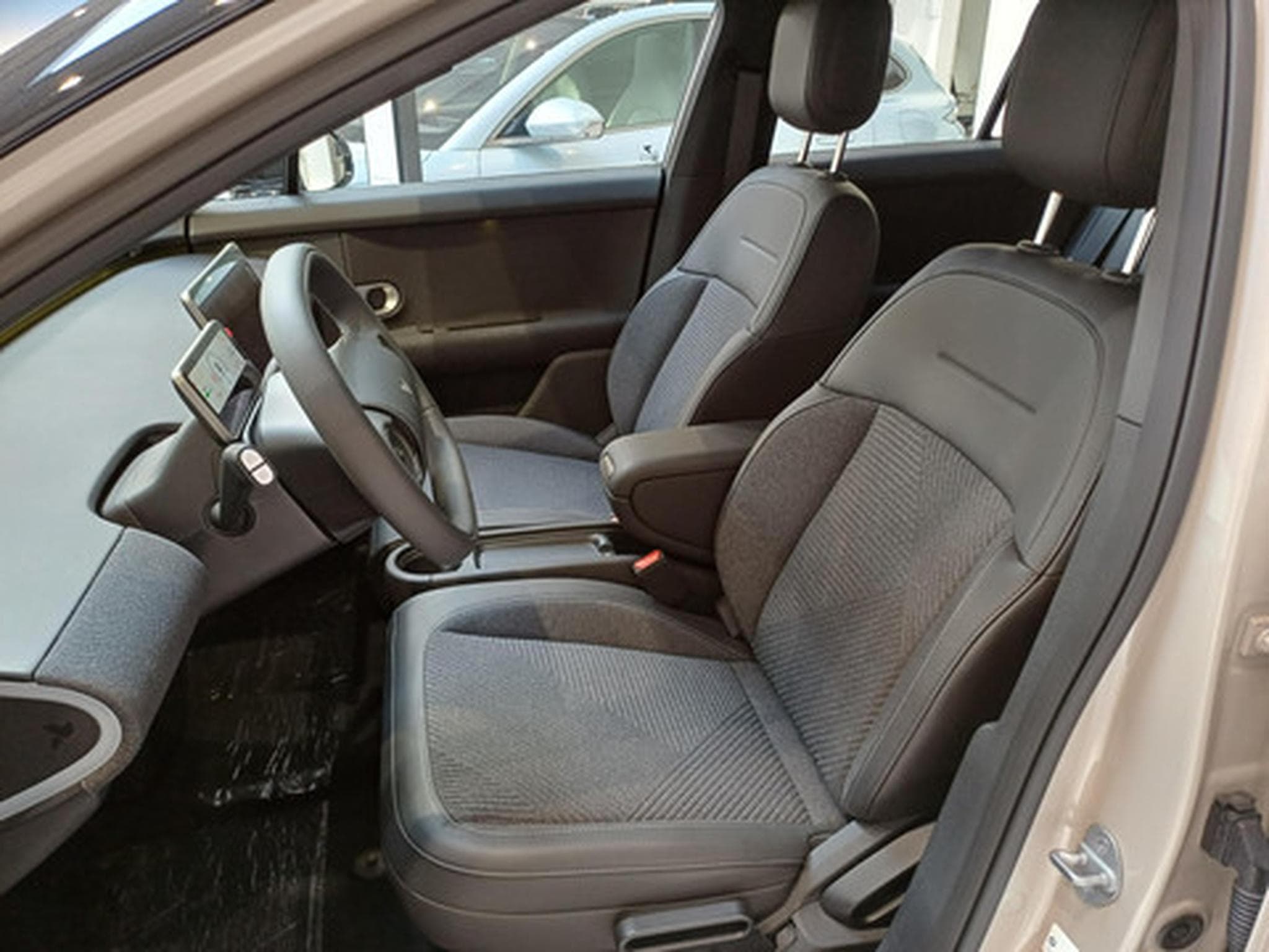 Firefly Select (2026) - Photo 7