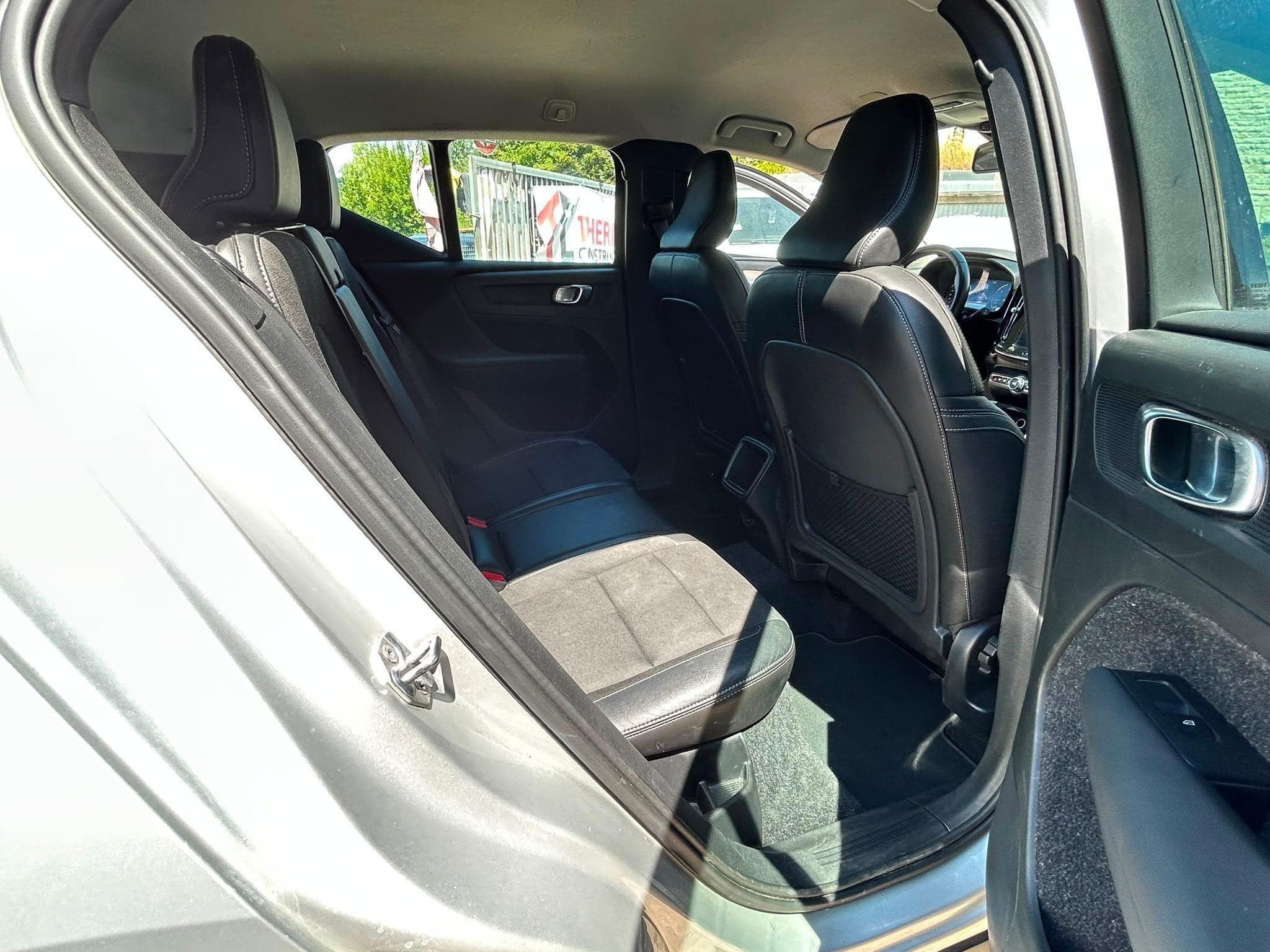 Volvo XC40 2.0 D 150CV D3 AUTOMATIQUE (2019) - Foto 12