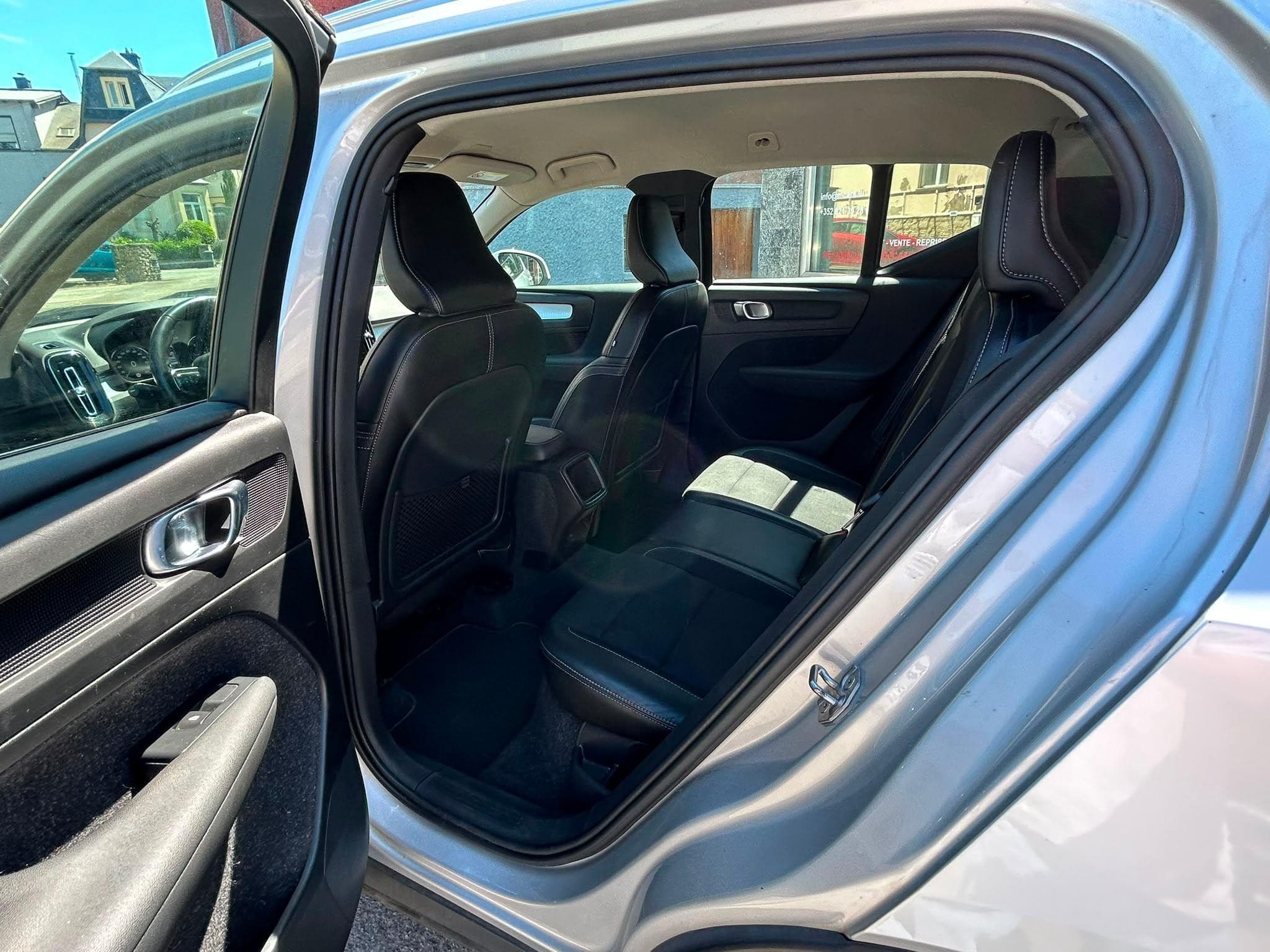 Volvo XC40 2.0 D 150CV D3 AUTOMATIQUE (2019) - Foto 11