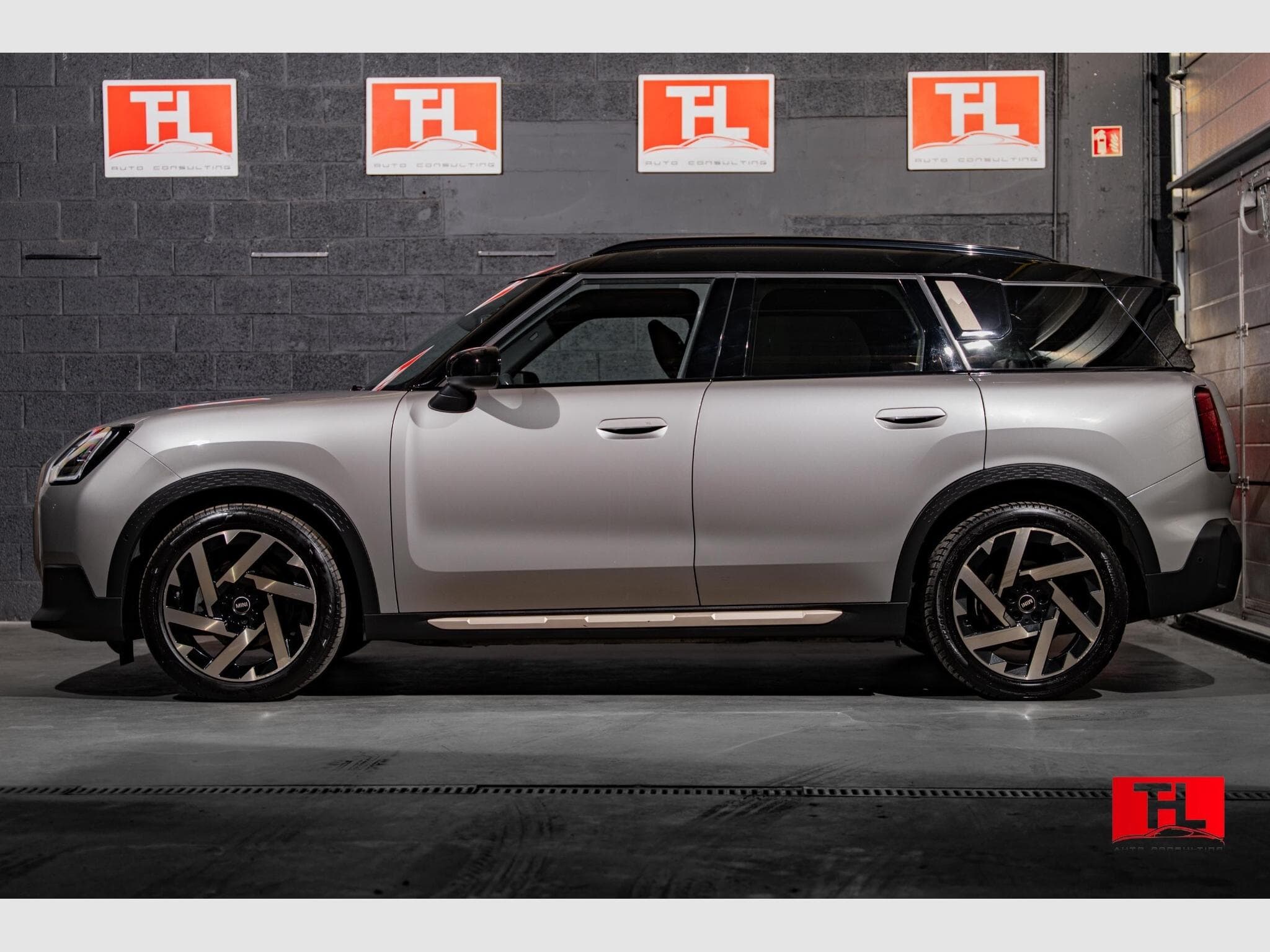 Mini Countryman Countryman E (Cooper) Leather/Pano/H (2024) - Photo 2