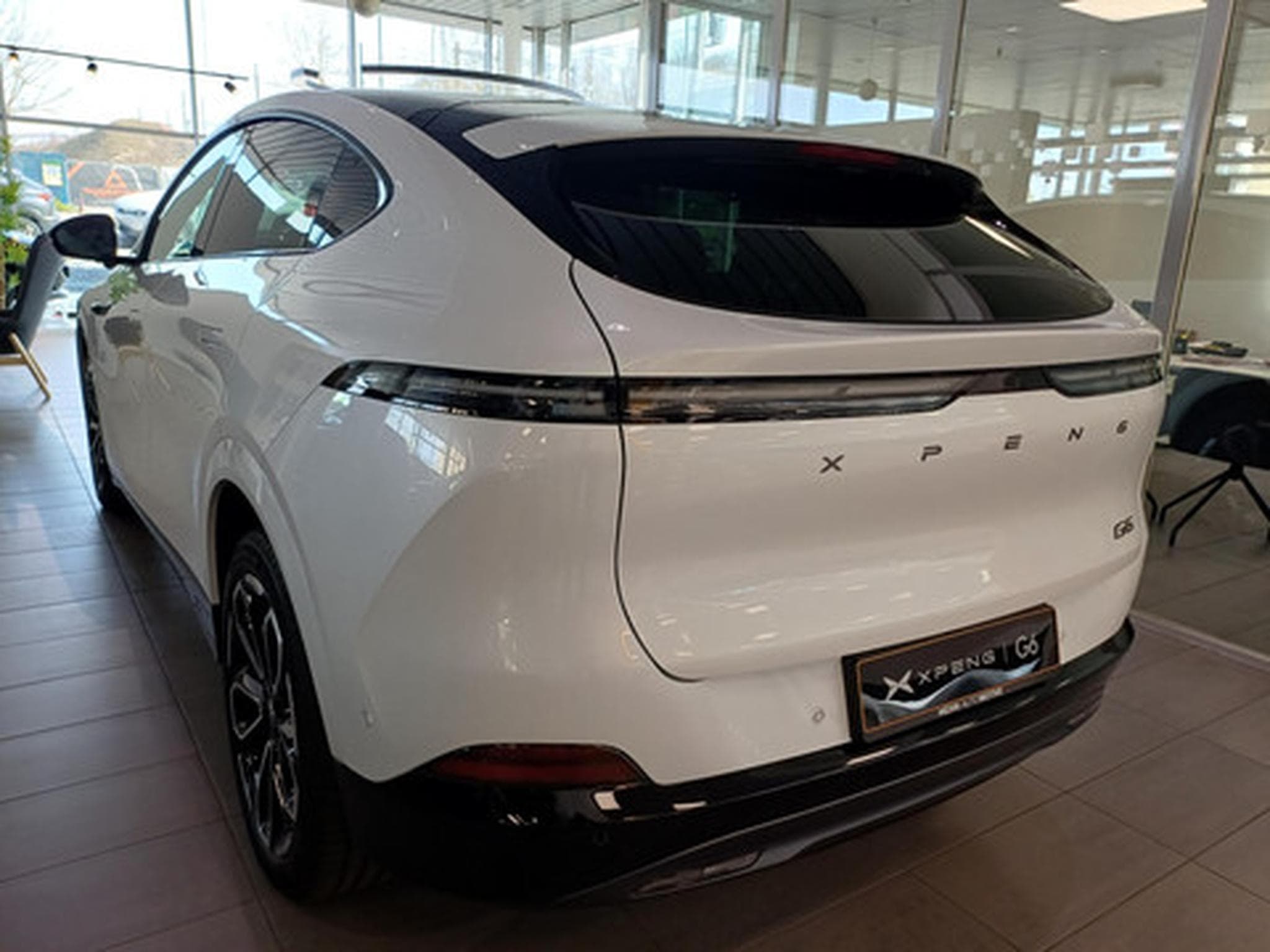 XPENG G6 BEV 81KWH Long Range RWD (2025) - Photo 4
