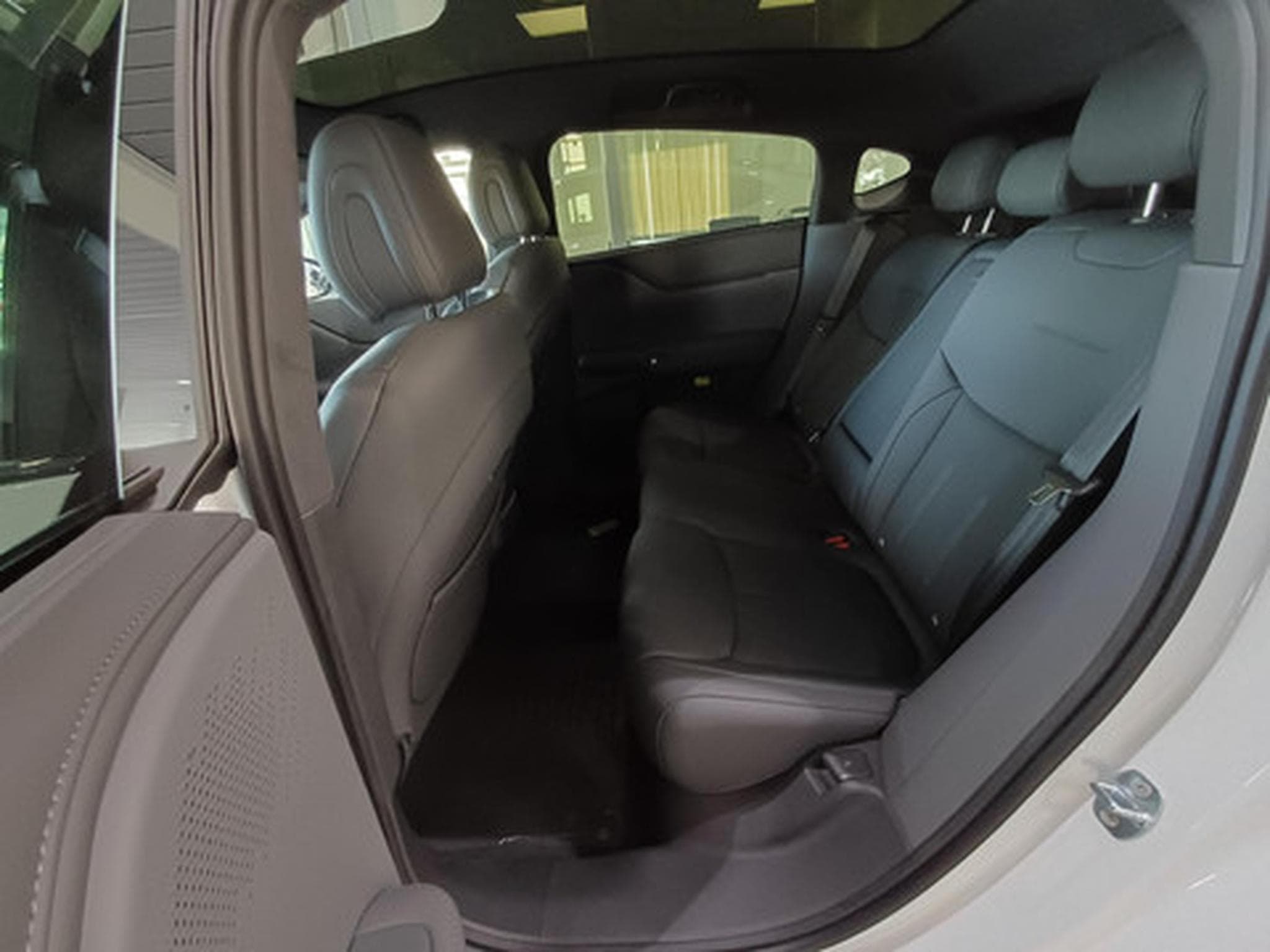 XPENG G6 BEV 81KWH Long Range RWD (2025) - Photo 9