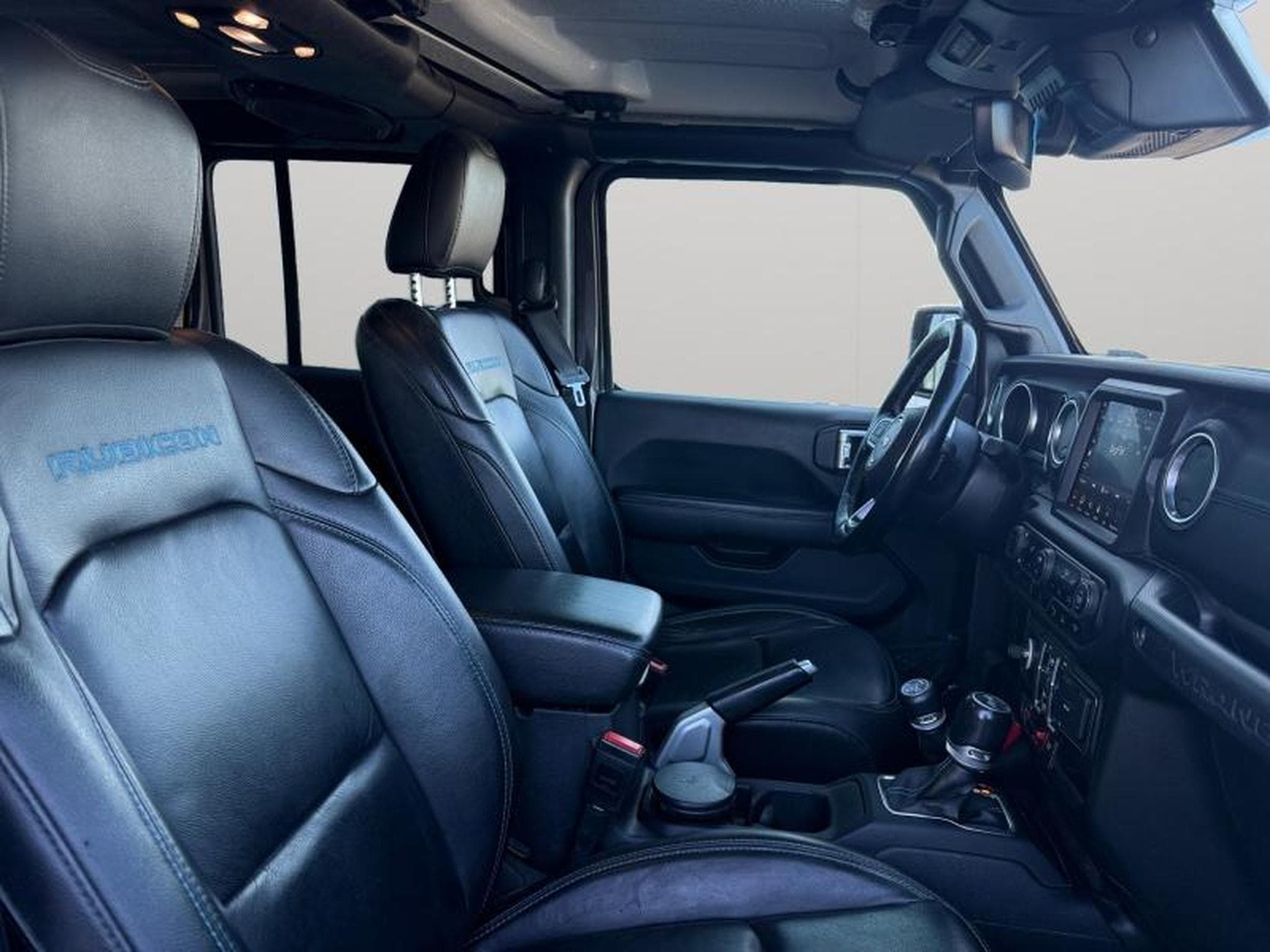 Jeep Wrangler SAHARA / Hybride (2022) - Foto 10