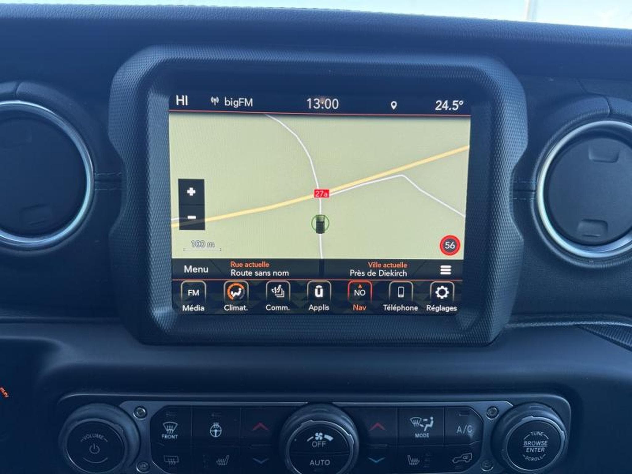 Jeep Wrangler SAHARA / Hybride (2022) - Foto 15