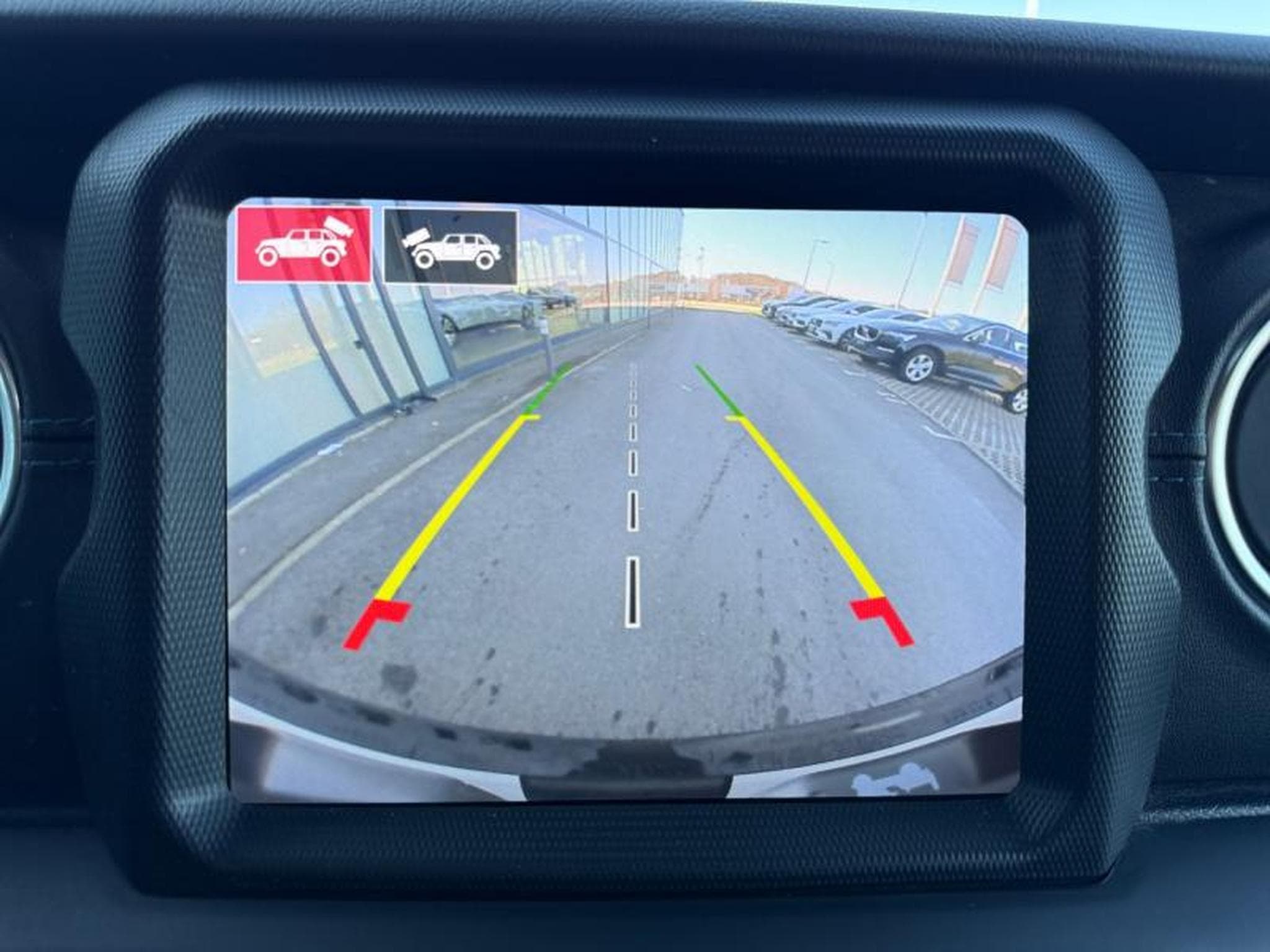 Jeep Wrangler SAHARA / Hybride (2022) - Foto 16