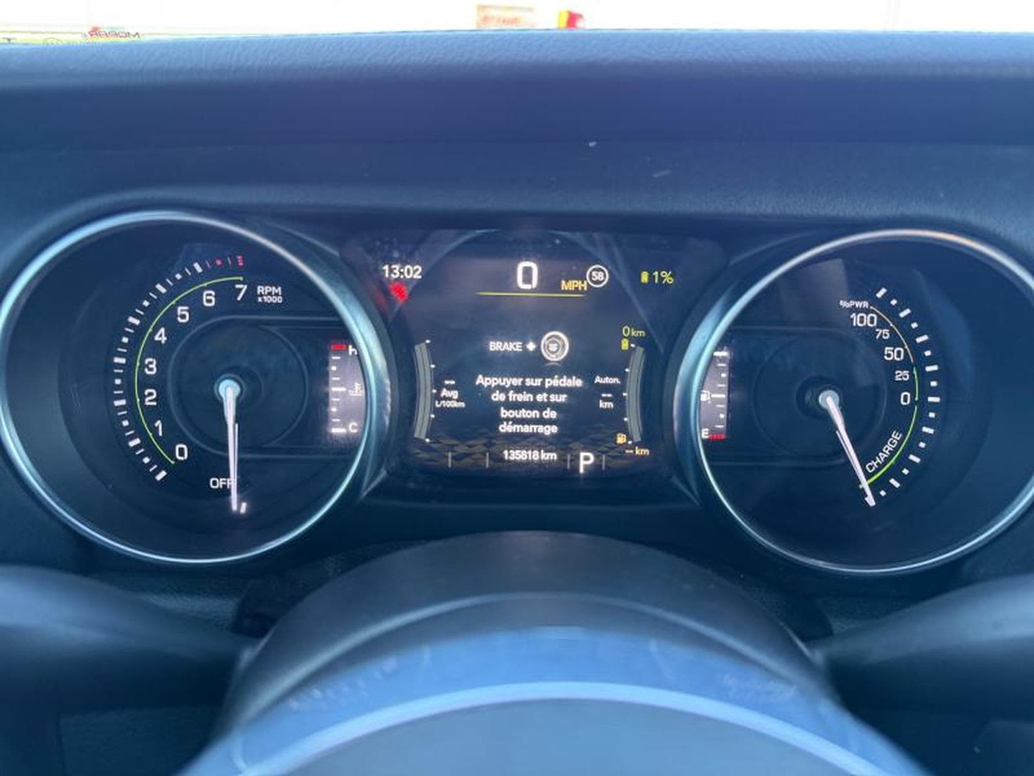 Jeep Wrangler SAHARA / Hybride (2022) - Foto 17