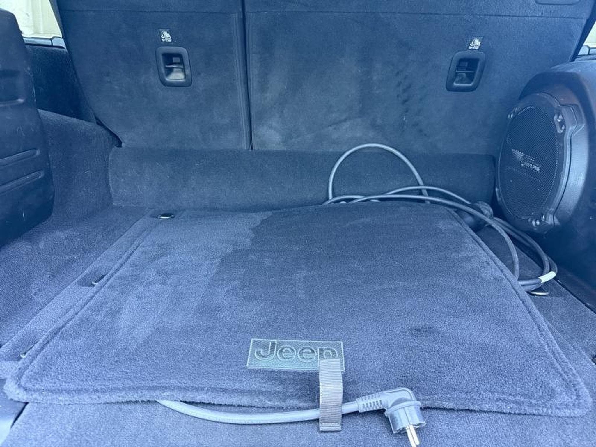 Jeep Wrangler SAHARA / Hybride (2022) - Foto 18