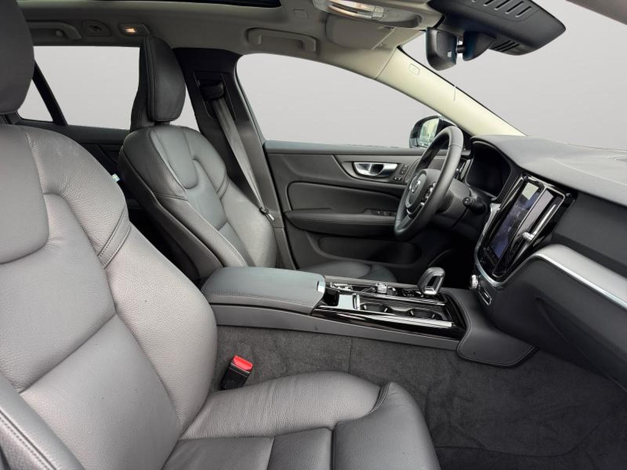 Volvo V60 T6 AWD Plus Dark / Hybride (2025) - Foto 15