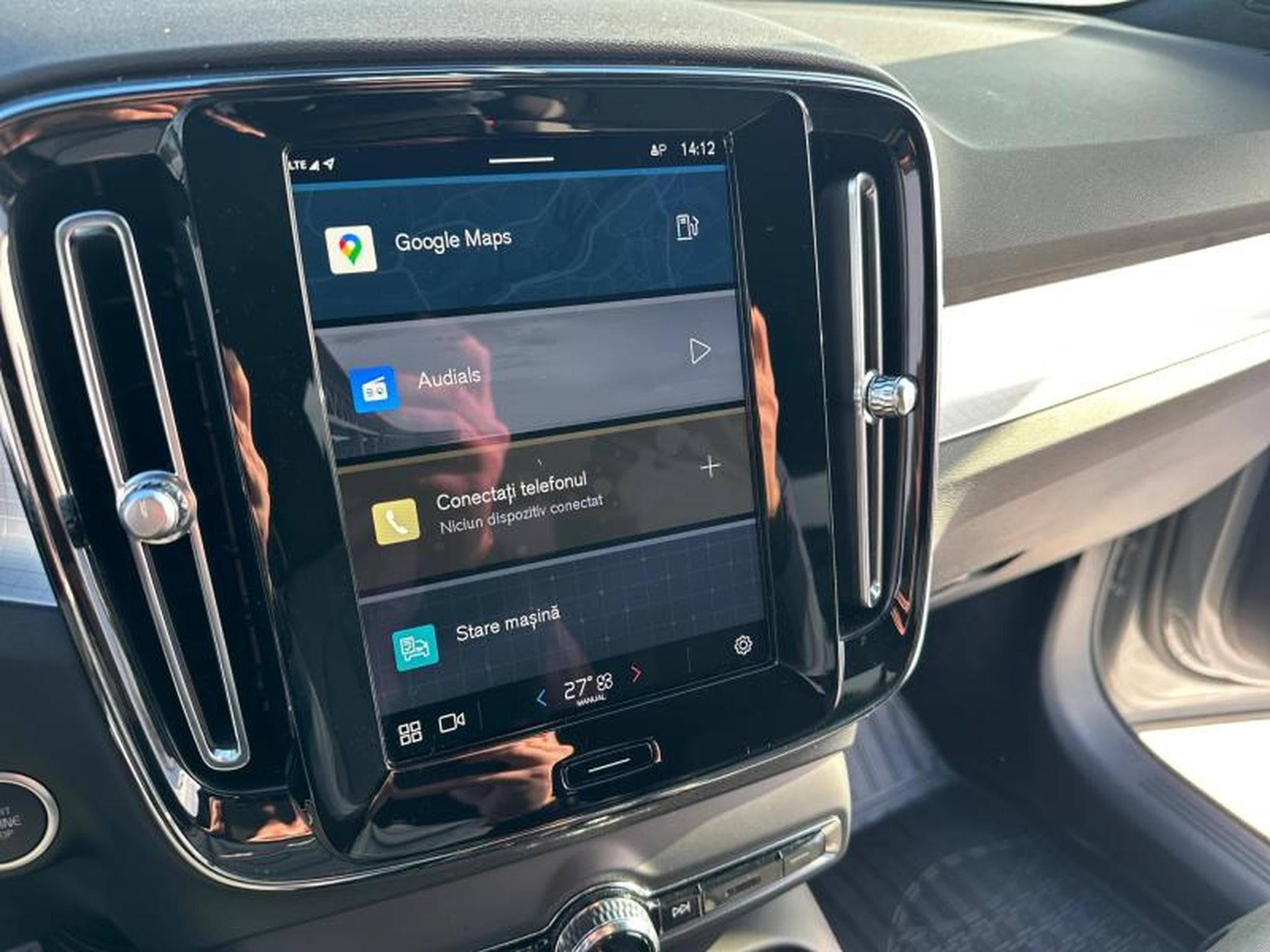 Volvo XC40 B3 Core / Essence (2023) - Photo 16