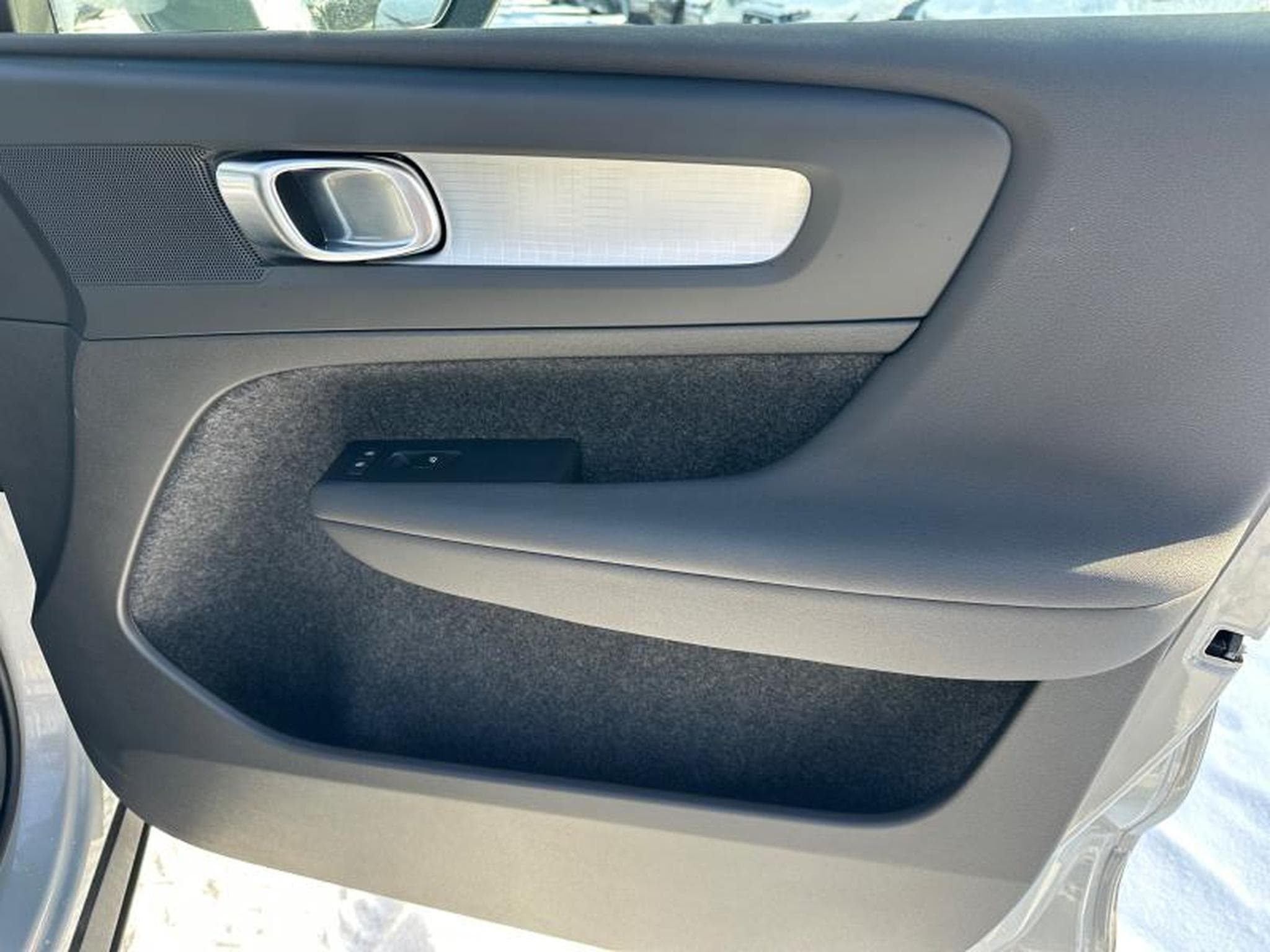 Volvo XC40 B3 Core / Essence (2023) - Photo 20