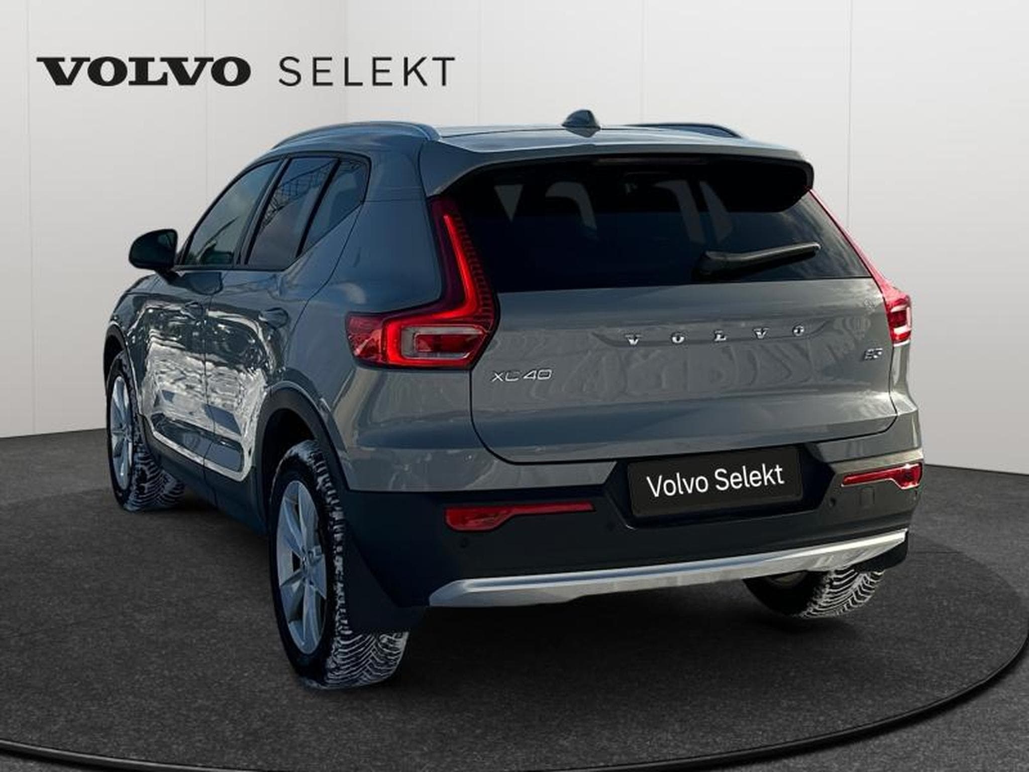 Volvo XC40 B3 Core / Essence (2023) - Photo 5