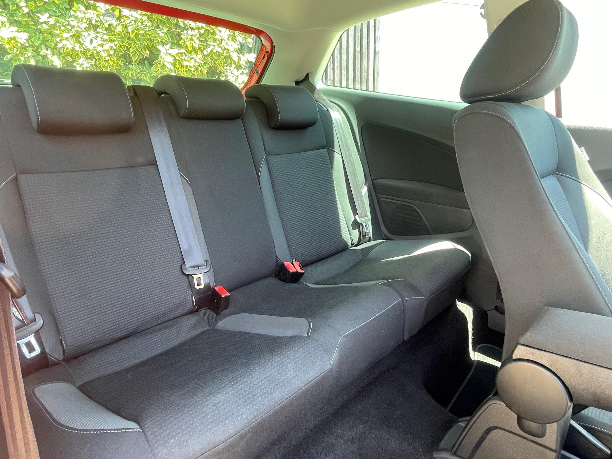 VW Polo 1.2 TSI Team 105 PS (2010) - Foto 6