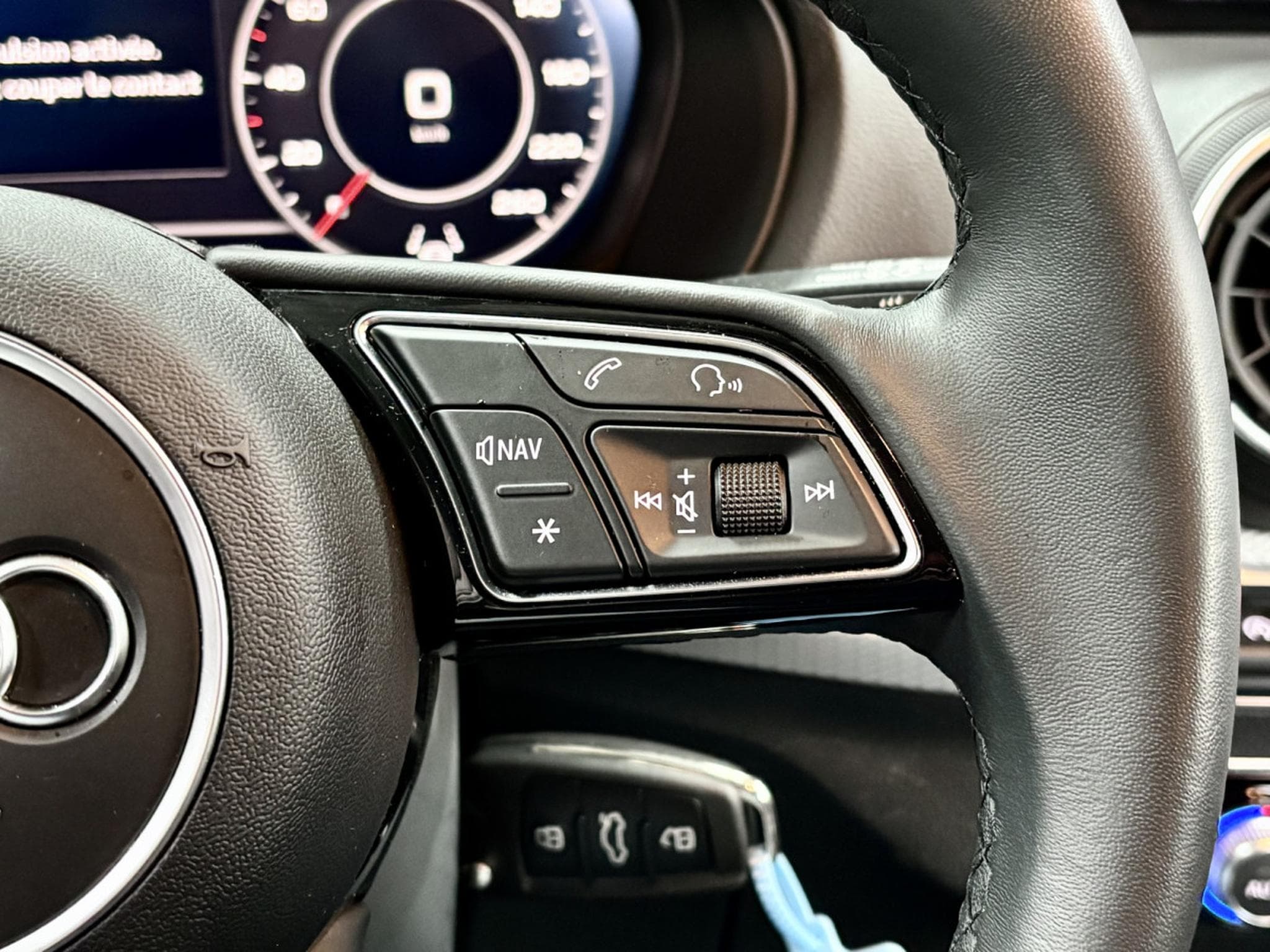 Audi Q2 35 Advanced TFSI 150CV S-TRONIC **Sièges Chauff** Caméra** (2023) - Foto 12