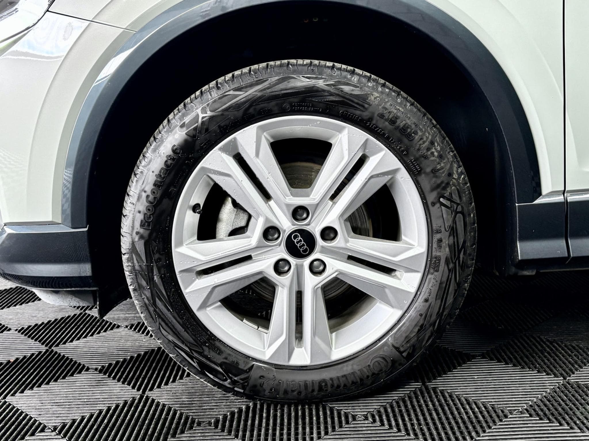 Audi Q2 35 Advanced TFSI 150CV S-TRONIC **Sièges Chauff** Caméra** (2023) - Foto 24