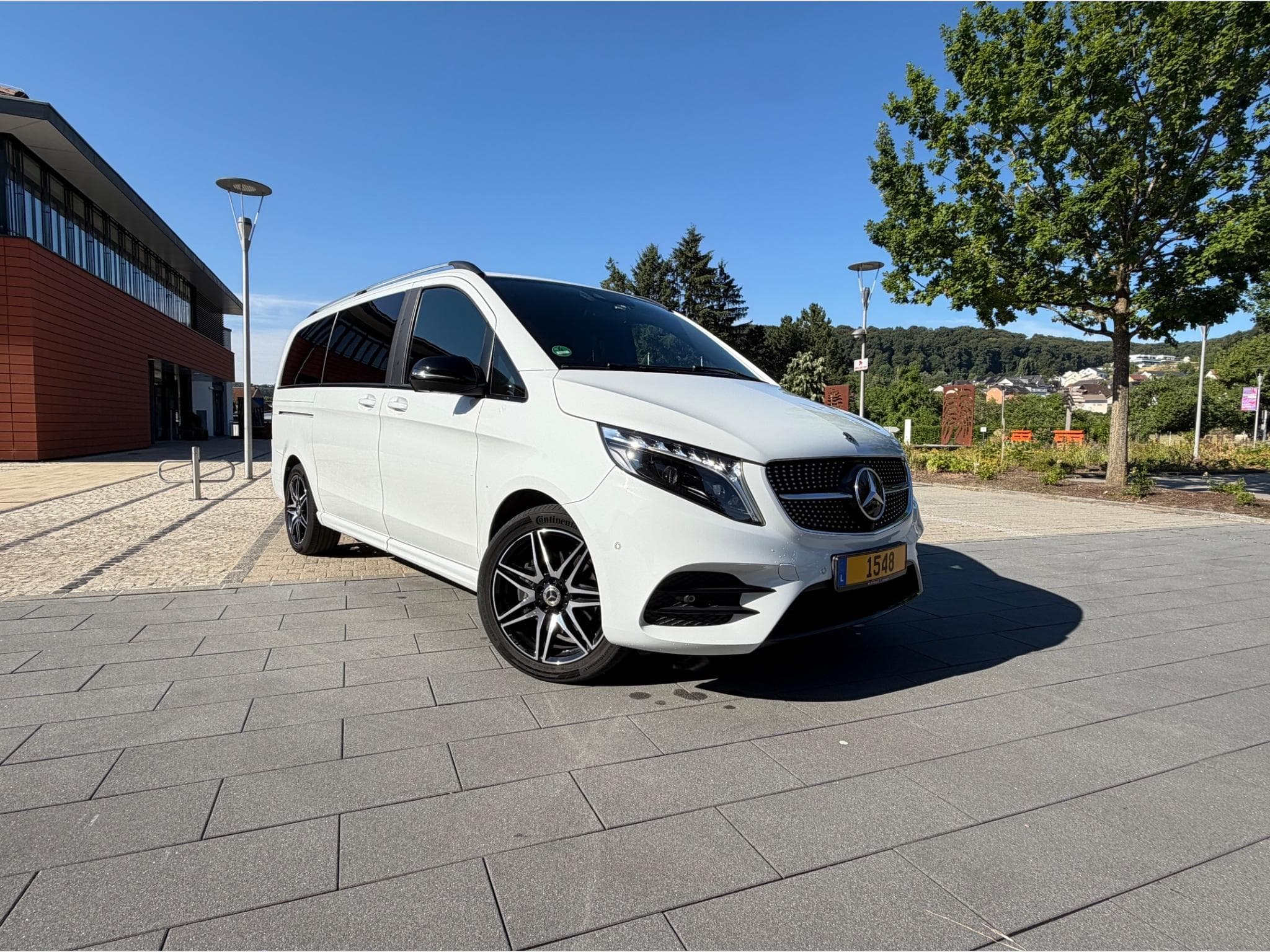 Mercedes V 300 V 300 d 4MATIC Avantgarde AMG Line (2023) - Foto 1