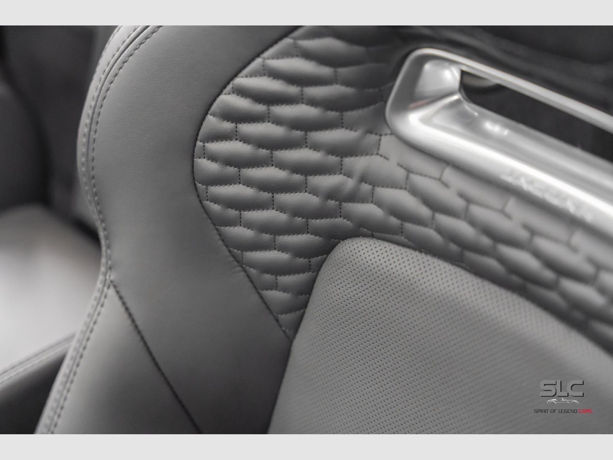Jaguar F-Type P300 R-DYNAMIC Perf./Heated/Cooled/P (2024) - Foto 13