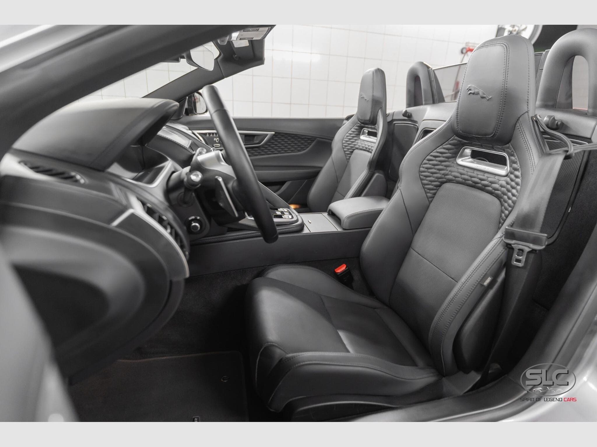 Jaguar F-Type P300 R-DYNAMIC Perf./Heated/Cooled/P (2024) - Foto 5