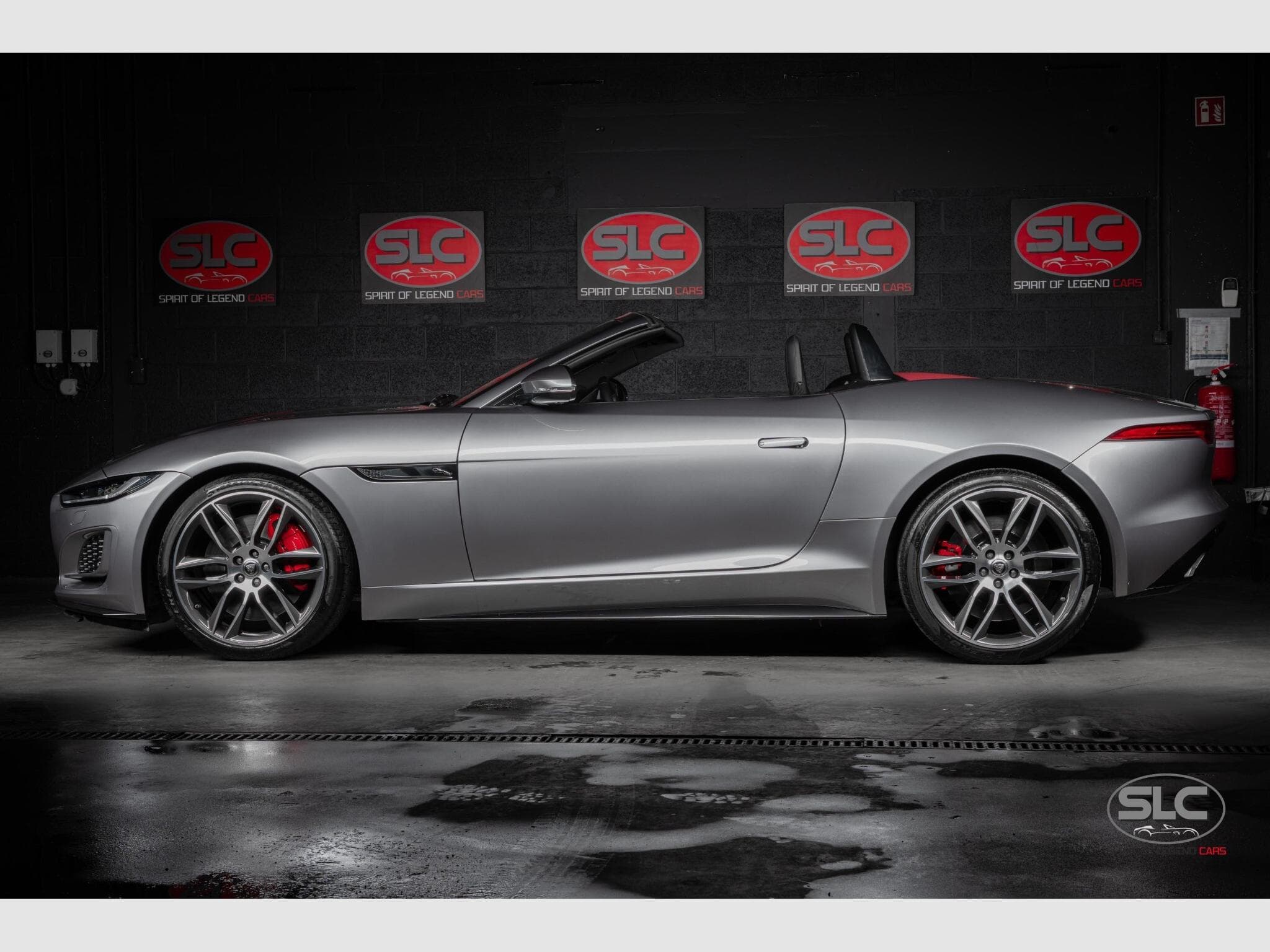 Jaguar F-Type P300 R-DYNAMIC Perf./Heated/Cooled/P (2024) - Foto 2