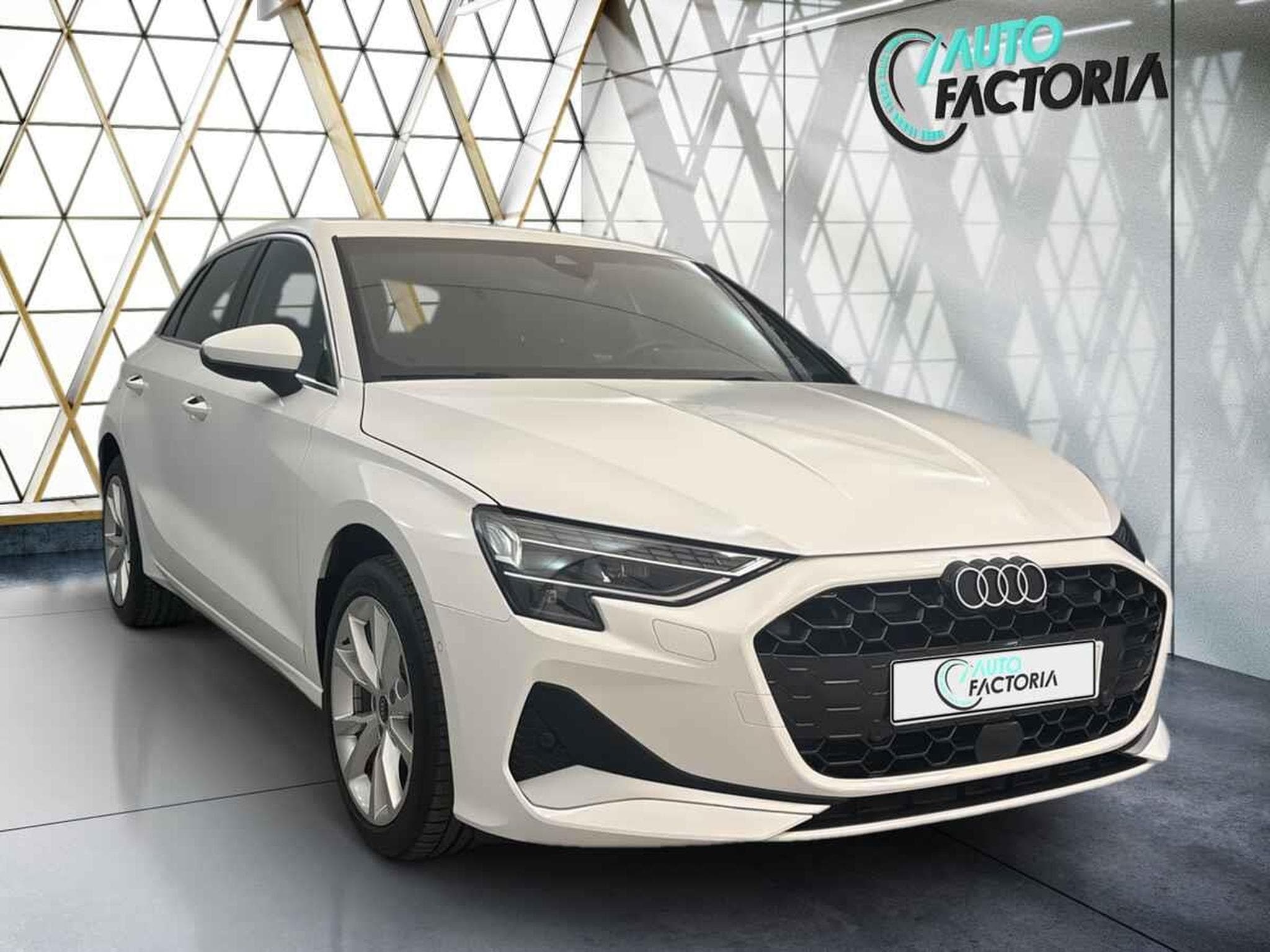 Audi A3 Sportback -25% 30 TFSI 116cv BVA+MIRRORLINK+Opts (2024) - Photo 2