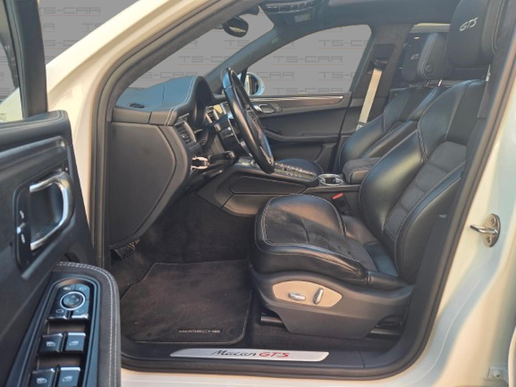 Porsche Macan GTS (2016) - Photo 11