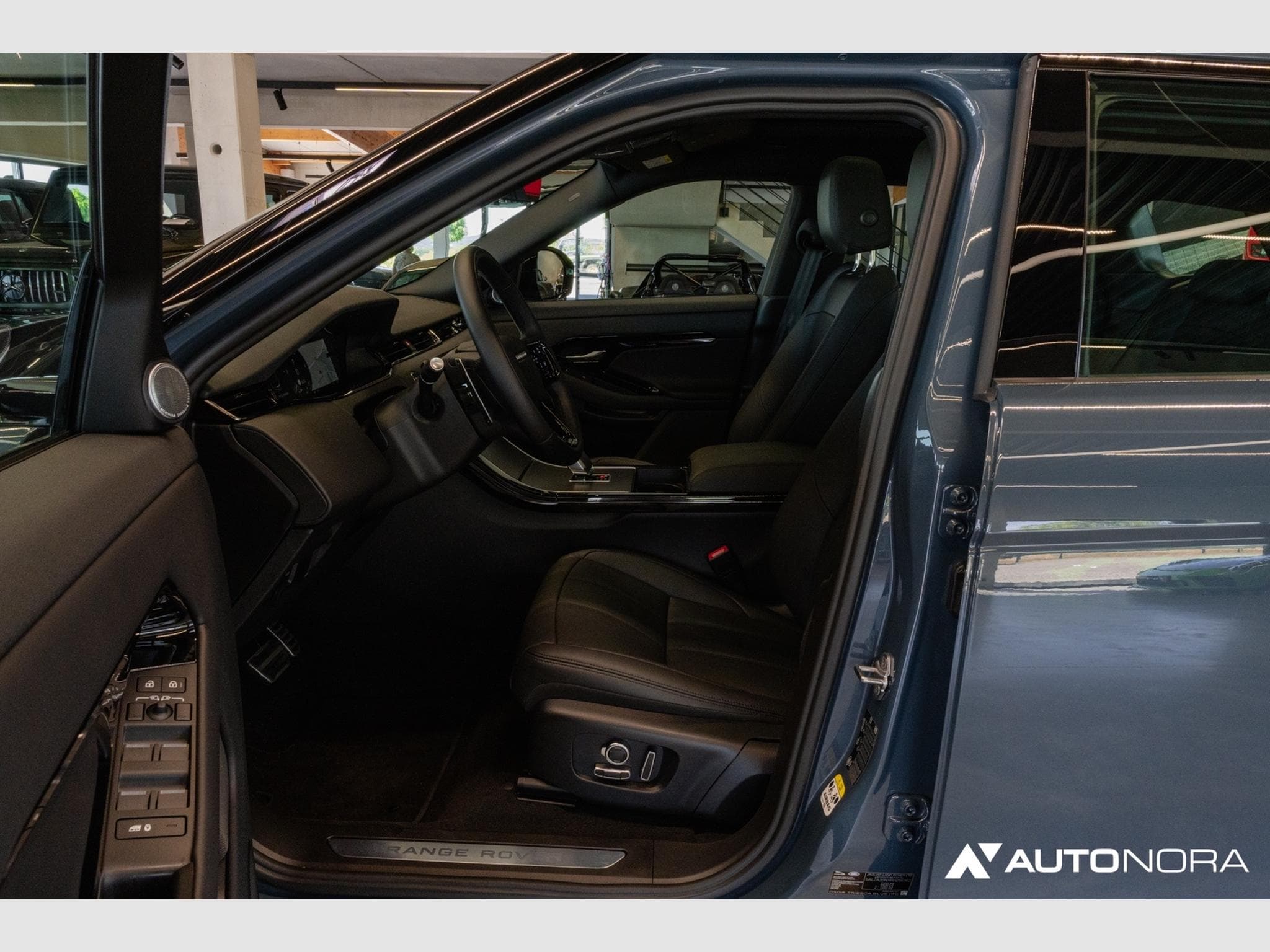 Land-Rover Range Rover Evoque D200 Dynamic HSE (2024) - Photo 11