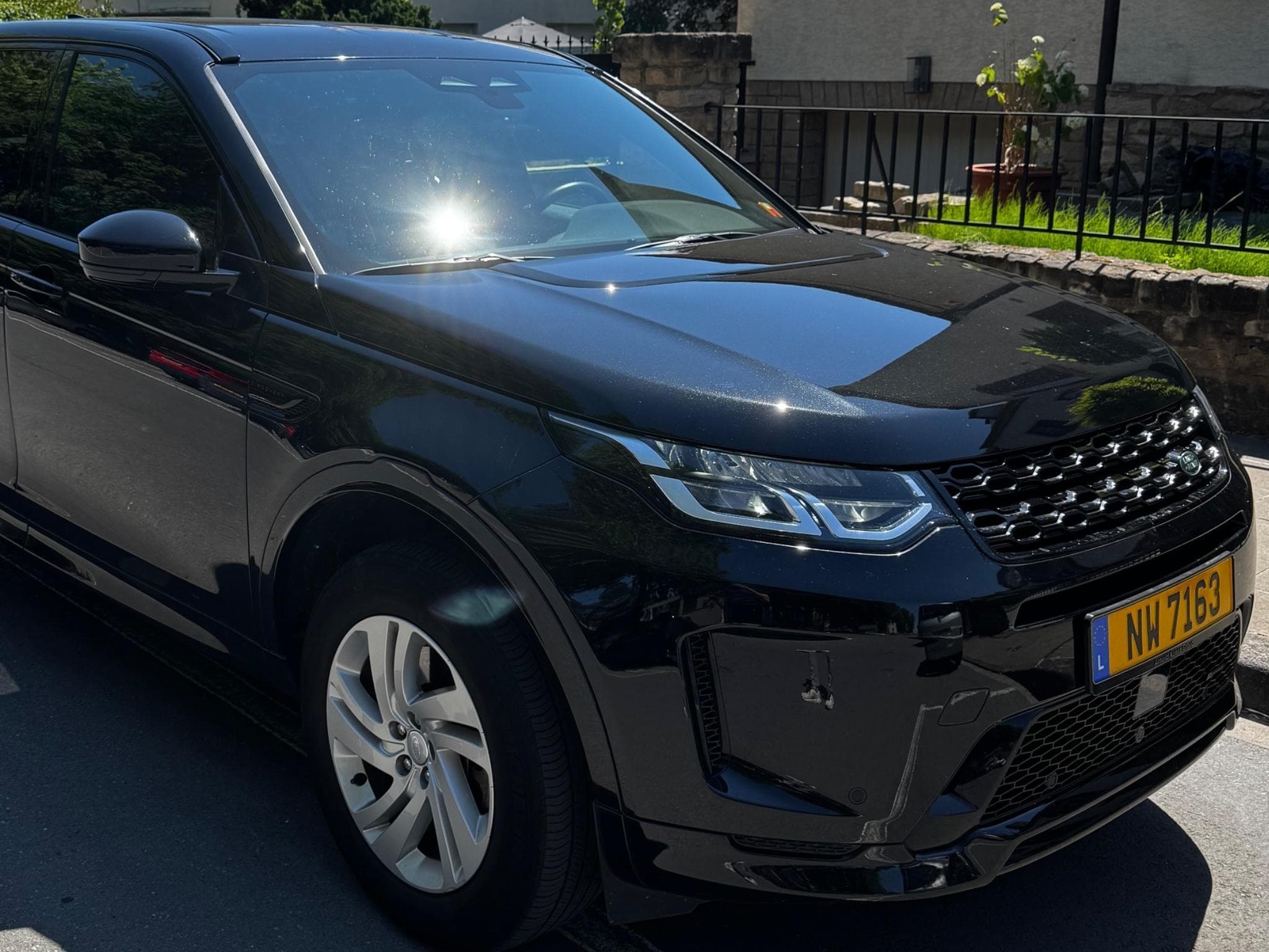 Land-Rover Discovery Sport R-Dynamic HSE (2023) - Photo 6