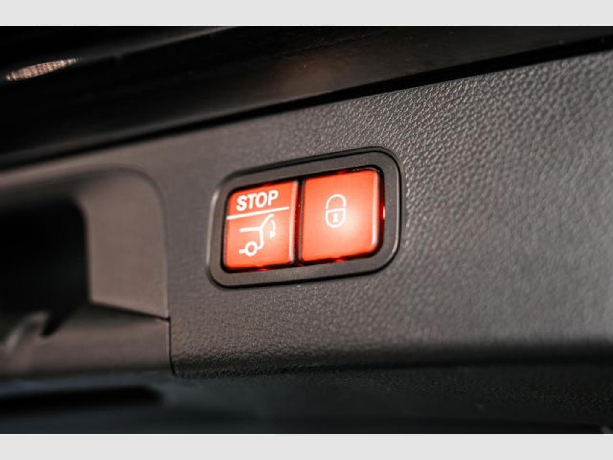 Mercedes GLC 300 GLC 300d 4M AMG-Line STHZG BURM AssiP+ AHK PANO (2020) - Photo 14