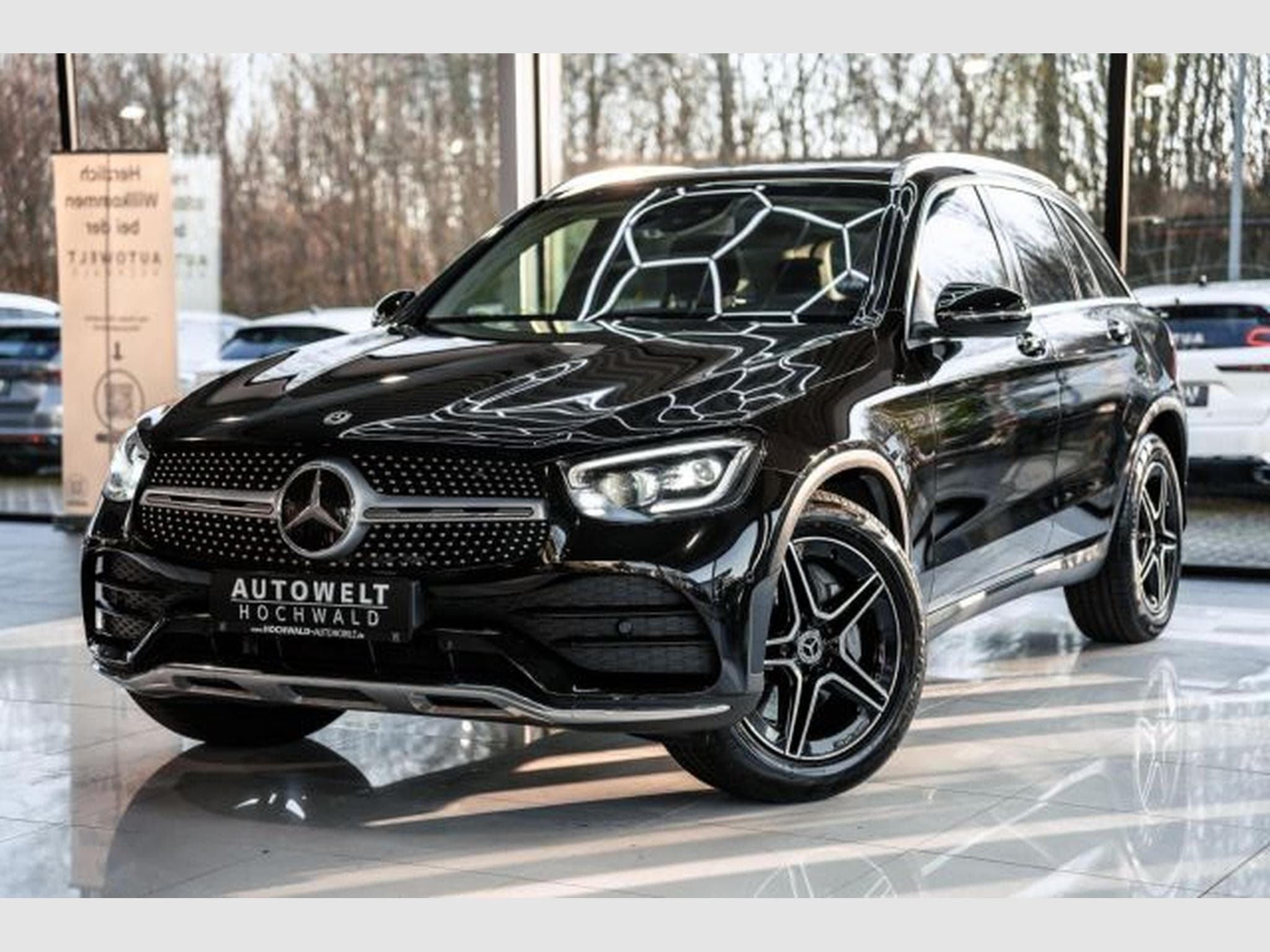 Mercedes GLC 300 GLC 300d 4M AMG-Line STHZG BURM AssiP+ AHK PANO (2020) - Photo 2