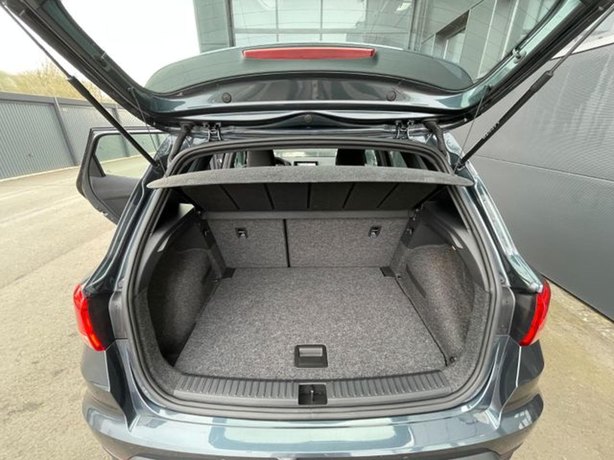 Seat Arona Arona 1,0TSi Xperience Schalter Navi LED Kamera (2024) - Photo 11