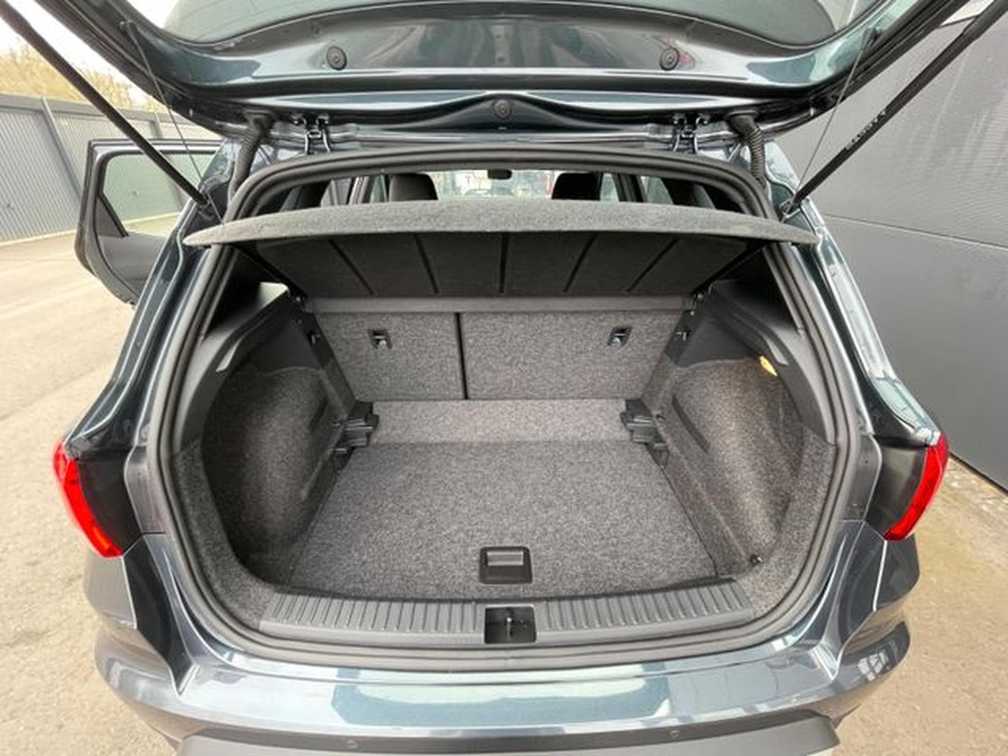 Seat Arona Arona 1,0TSi Xperience Schalter Navi LED Kamera (2024) - Photo 12