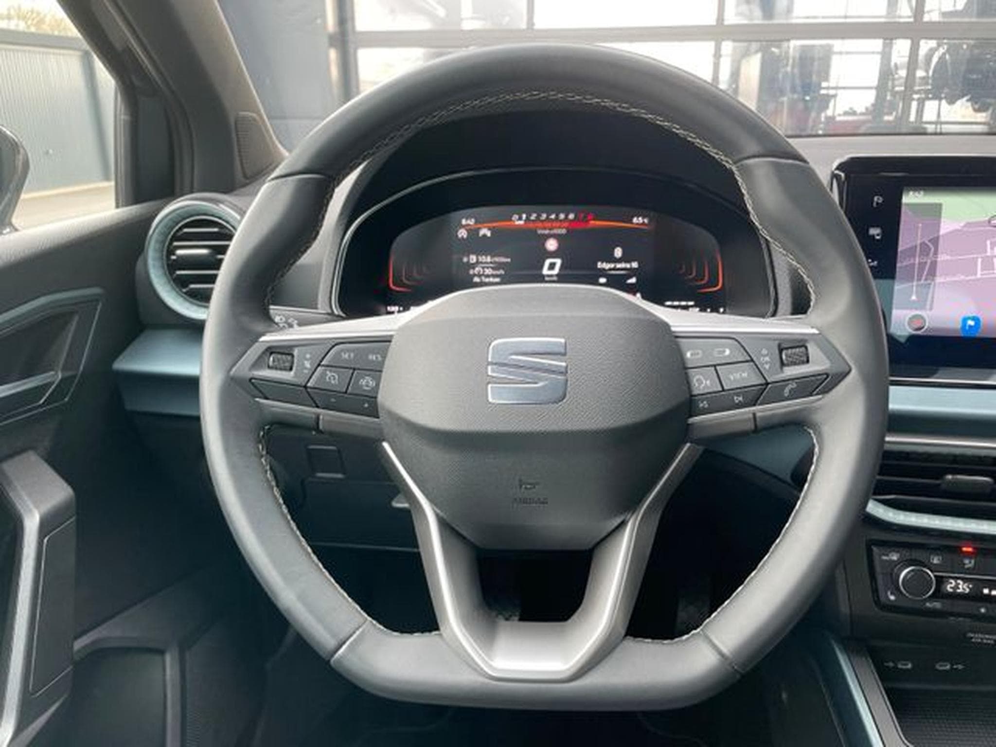 Seat Arona Arona 1,0TSi Xperience Schalter Navi LED Kamera (2024) - Photo 15