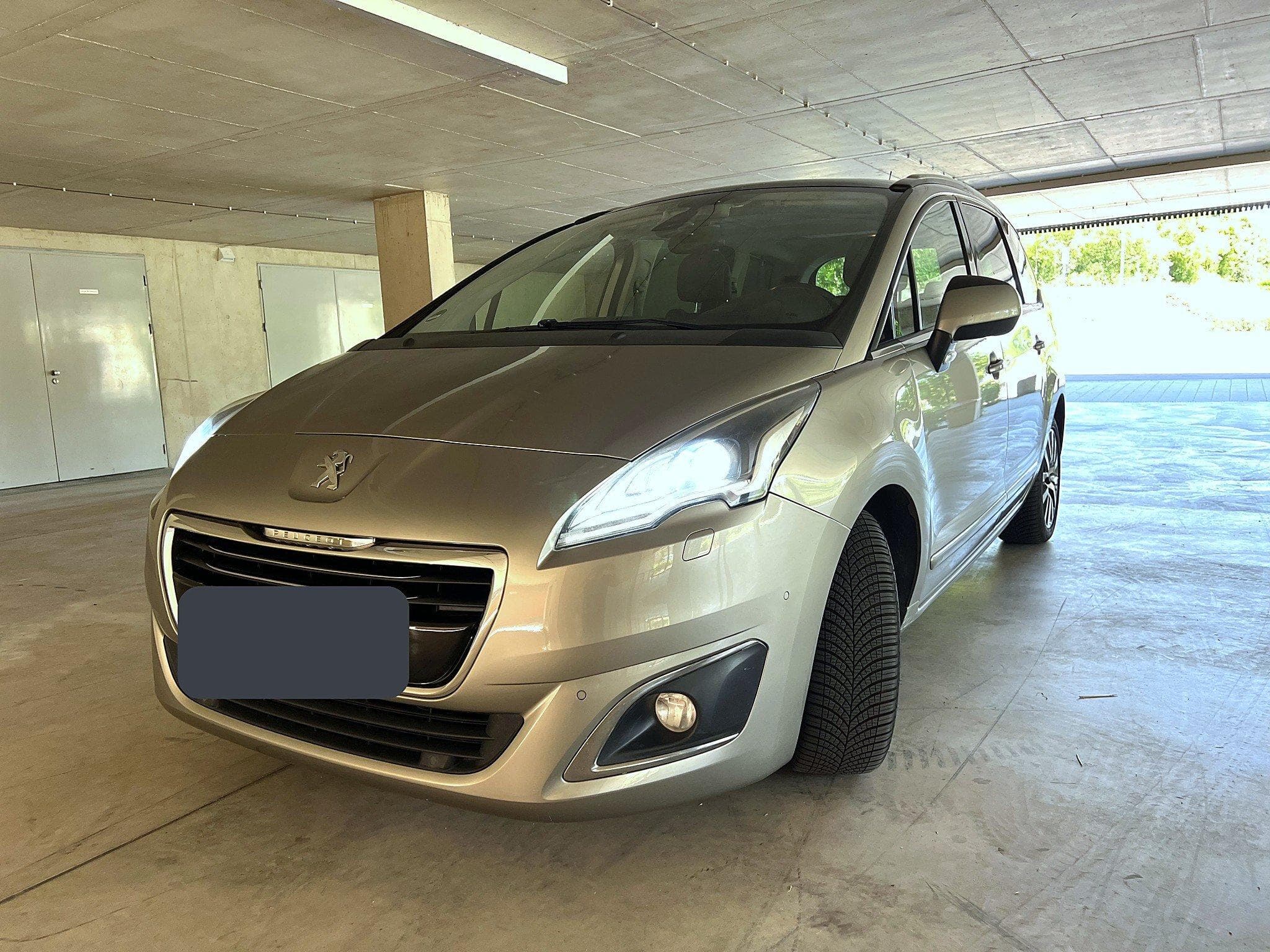 Peugeot 5008 5008 (I, phase 2) Allure 2.0 HDi 163 (2014) - Foto 2