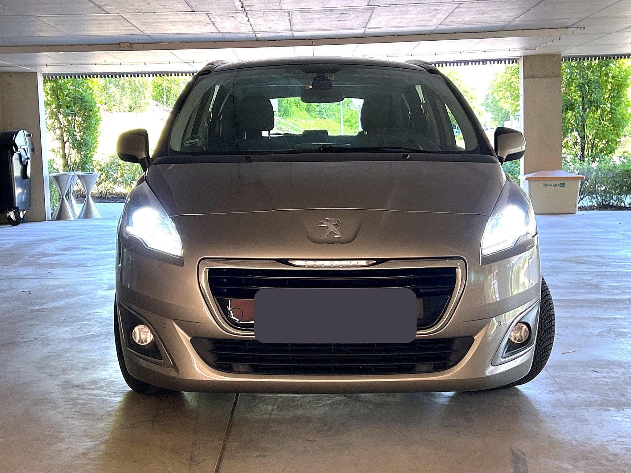 Peugeot 5008 5008 (I, phase 2) Allure 2.0 HDi 163 (2014) - Foto 5