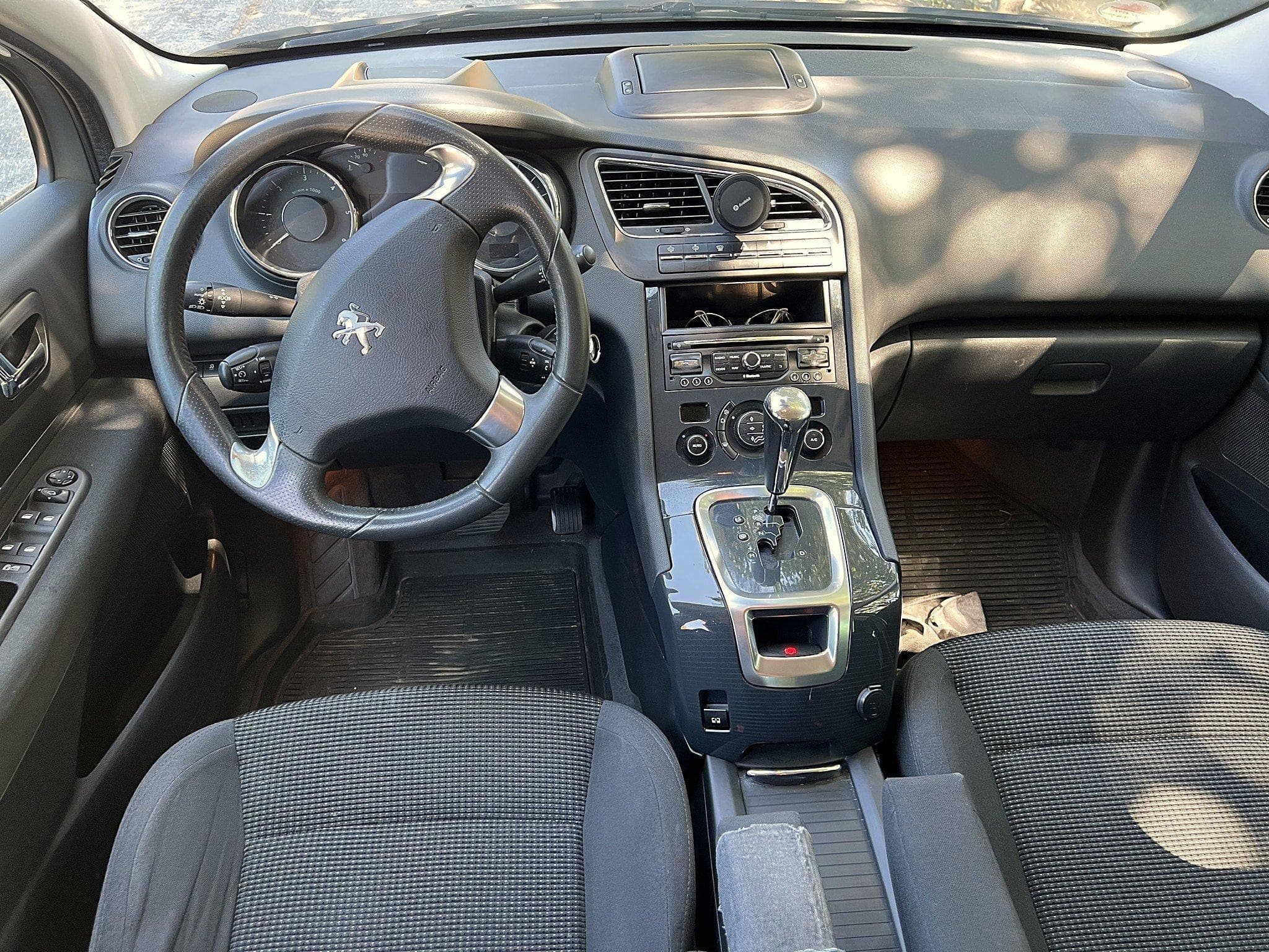 Peugeot 5008 5008 (I, phase 2) Allure 2.0 HDi 163 (2014) - Foto 8