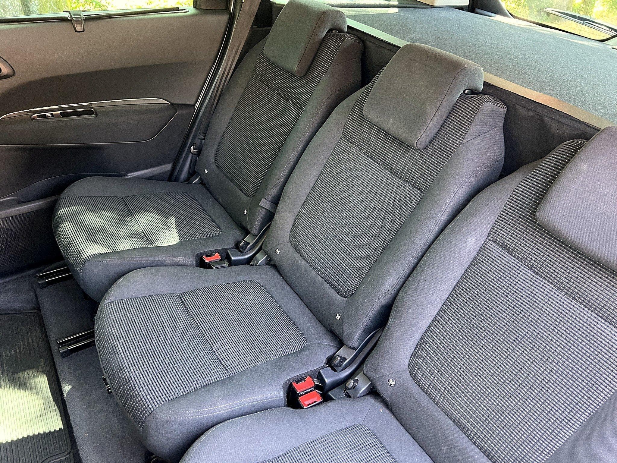 Peugeot 5008 5008 (I, phase 2) Allure 2.0 HDi 163 (2014) - Foto 10