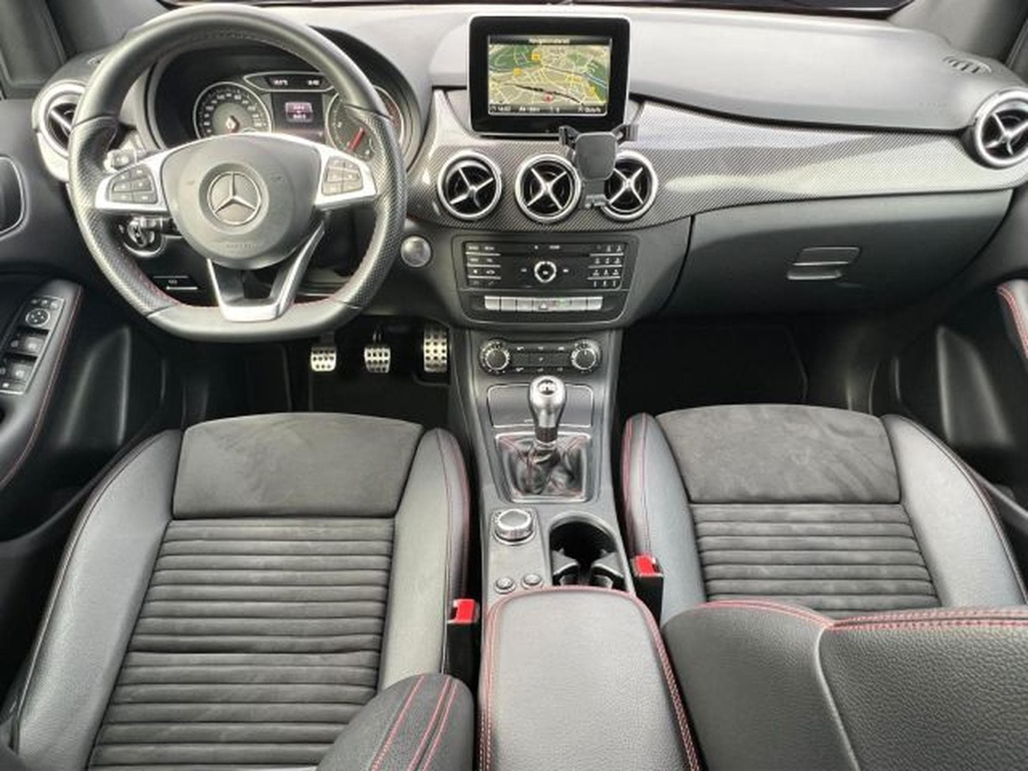 Mercedes B 200 B 200 AMG Line ESP,2ZKLIMA,MFL,GRA,PANO Klima (2018) - Photo 8