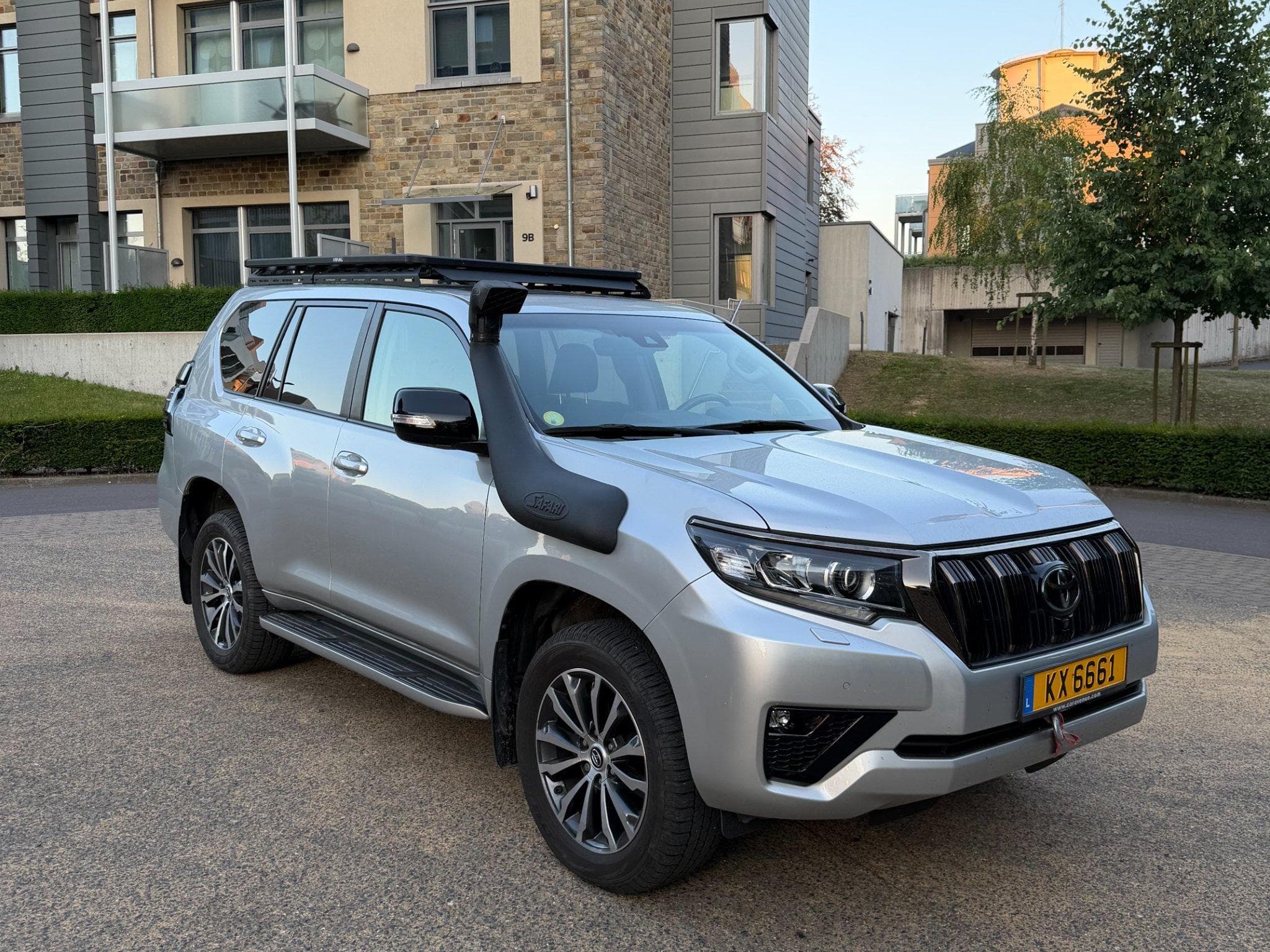 Toyota Land Cruiser Land Cruiser 2.8D Black Premium (2022) - Photo 3