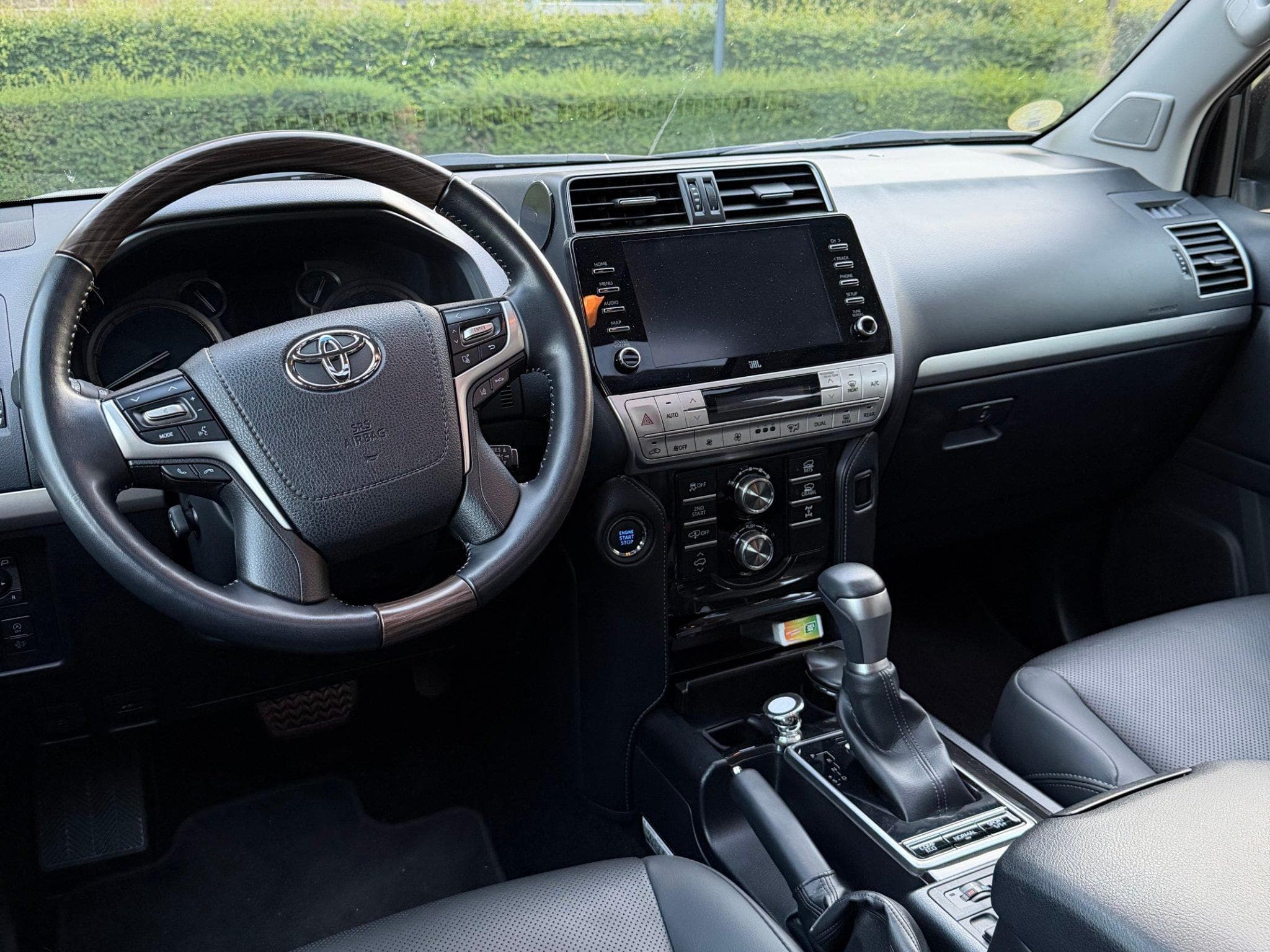 Toyota Land Cruiser Land Cruiser 2.8D Black Premium (2022) - Photo 8