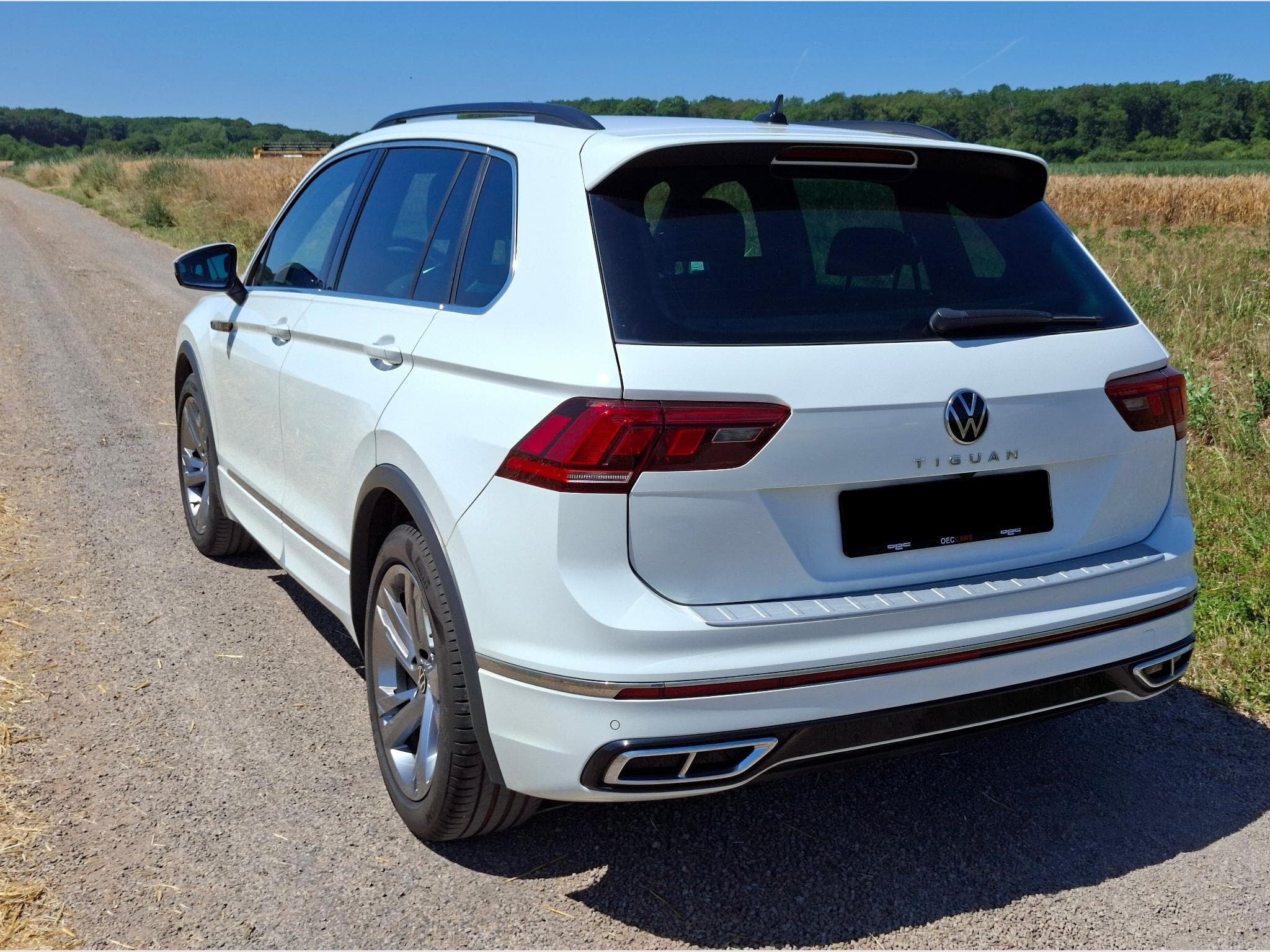 VW Tiguan R-Line (2022) - Photo 3