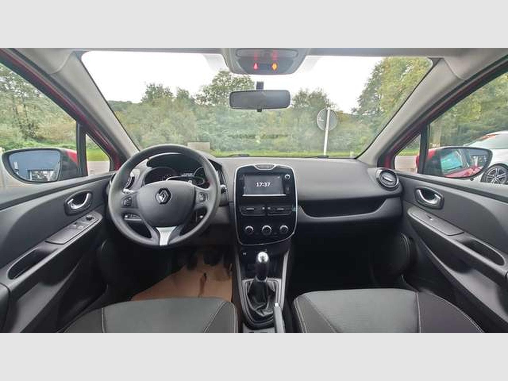 Renault Clio Expression (2016) - Photo 5