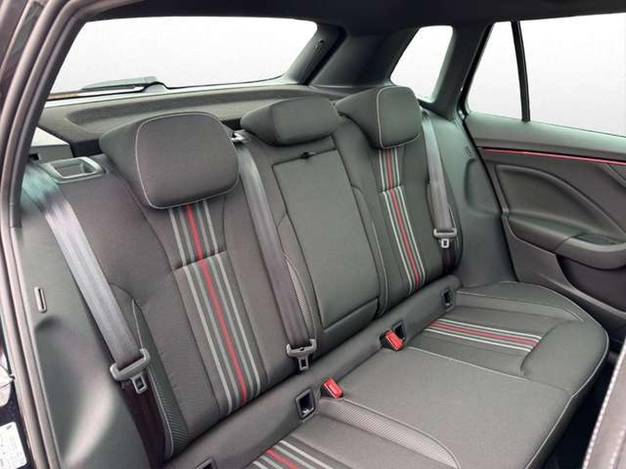 Skoda Kamiq Monte Carlo 1.5/Matrix/AHK/FSH/5-J Garanti (2026) - Photo 27