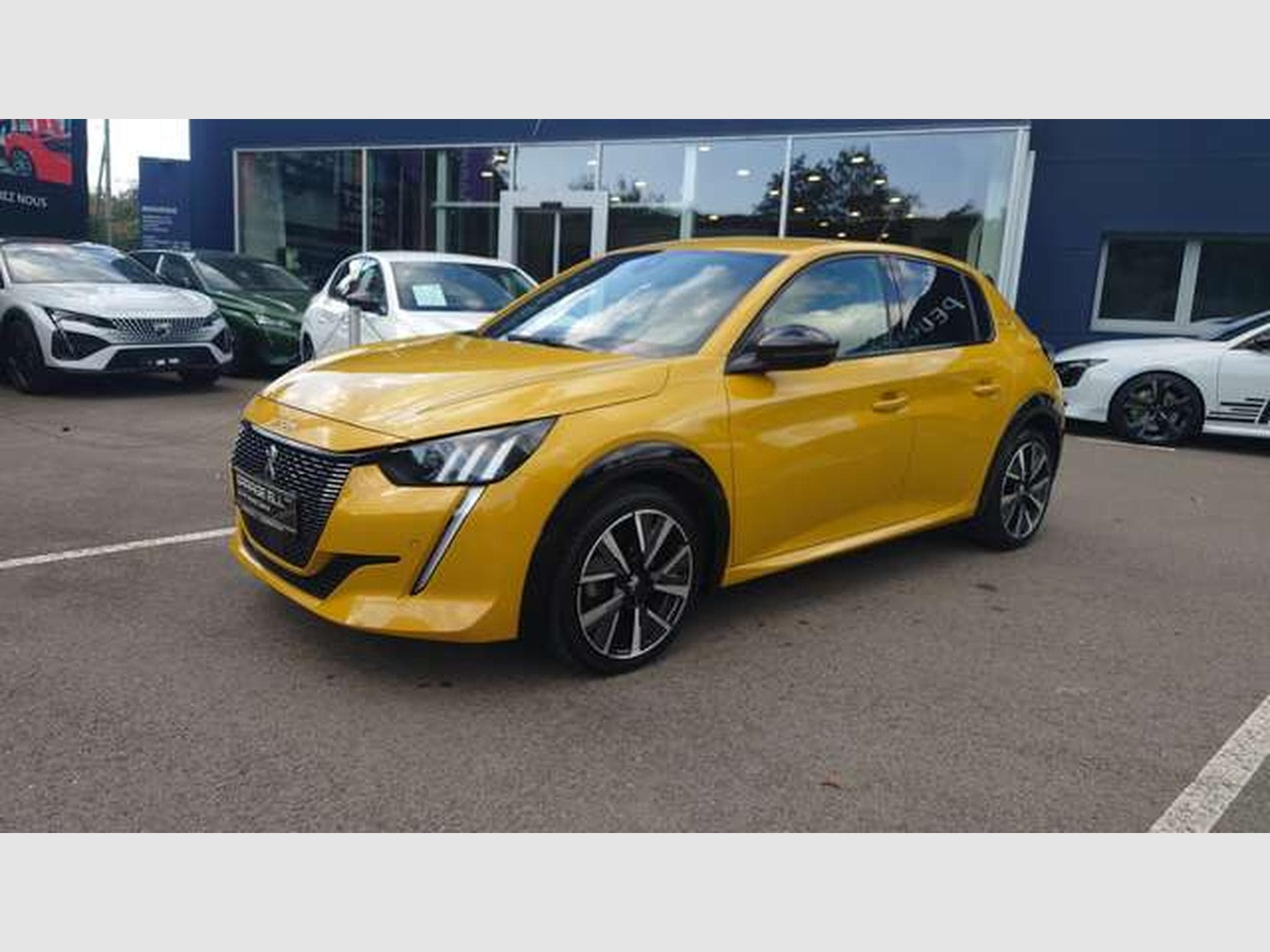 Peugeot 208 GT (2020) - Photo 1