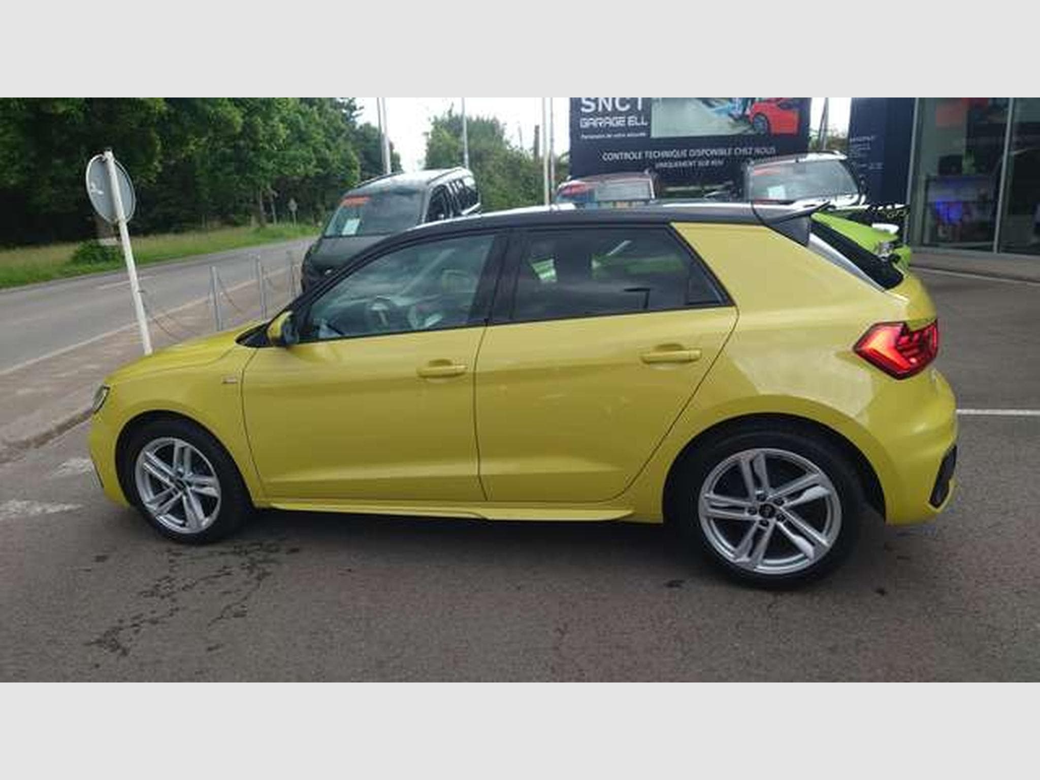 Audi A1 TFSI S line (2022) - Photo 4