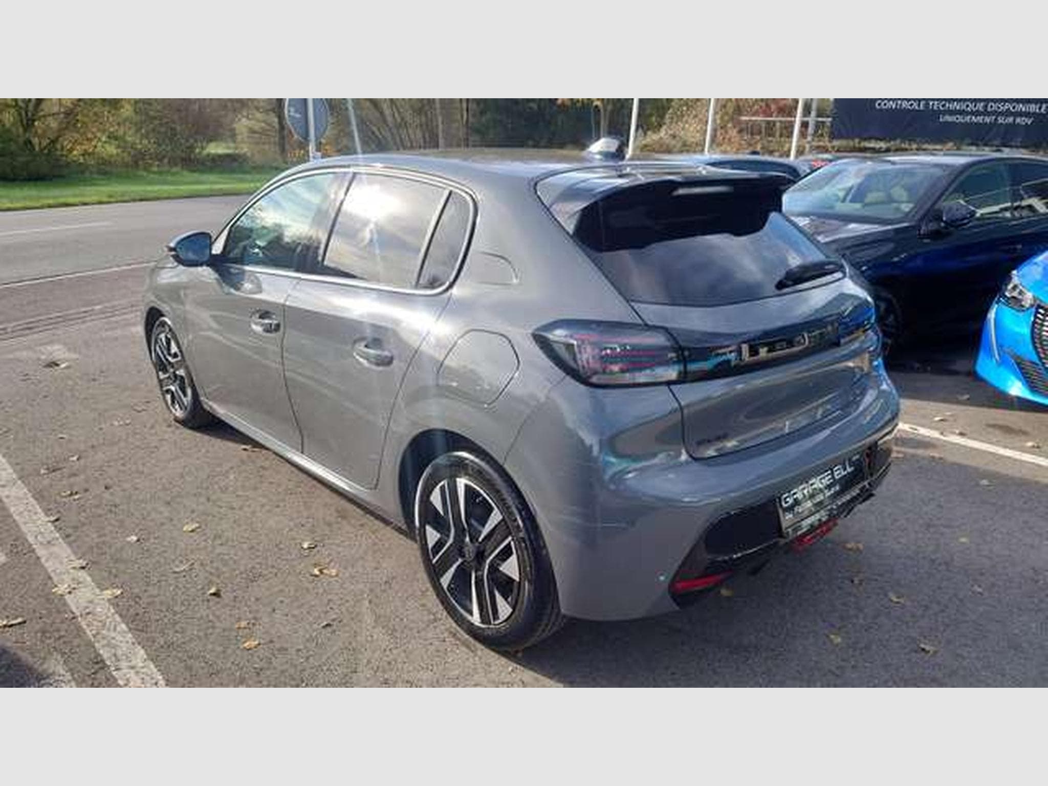 Peugeot 208 Hybrid 100 Allure (2024) - Photo 3