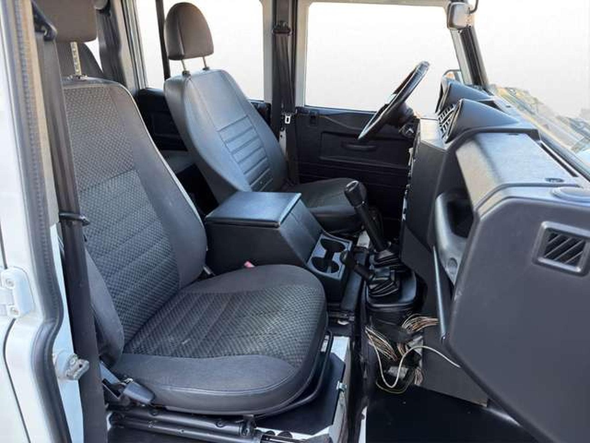 Land-Rover Defender 110 E Station Wagon/Hochdach/MwSt (2009) - Photo 16