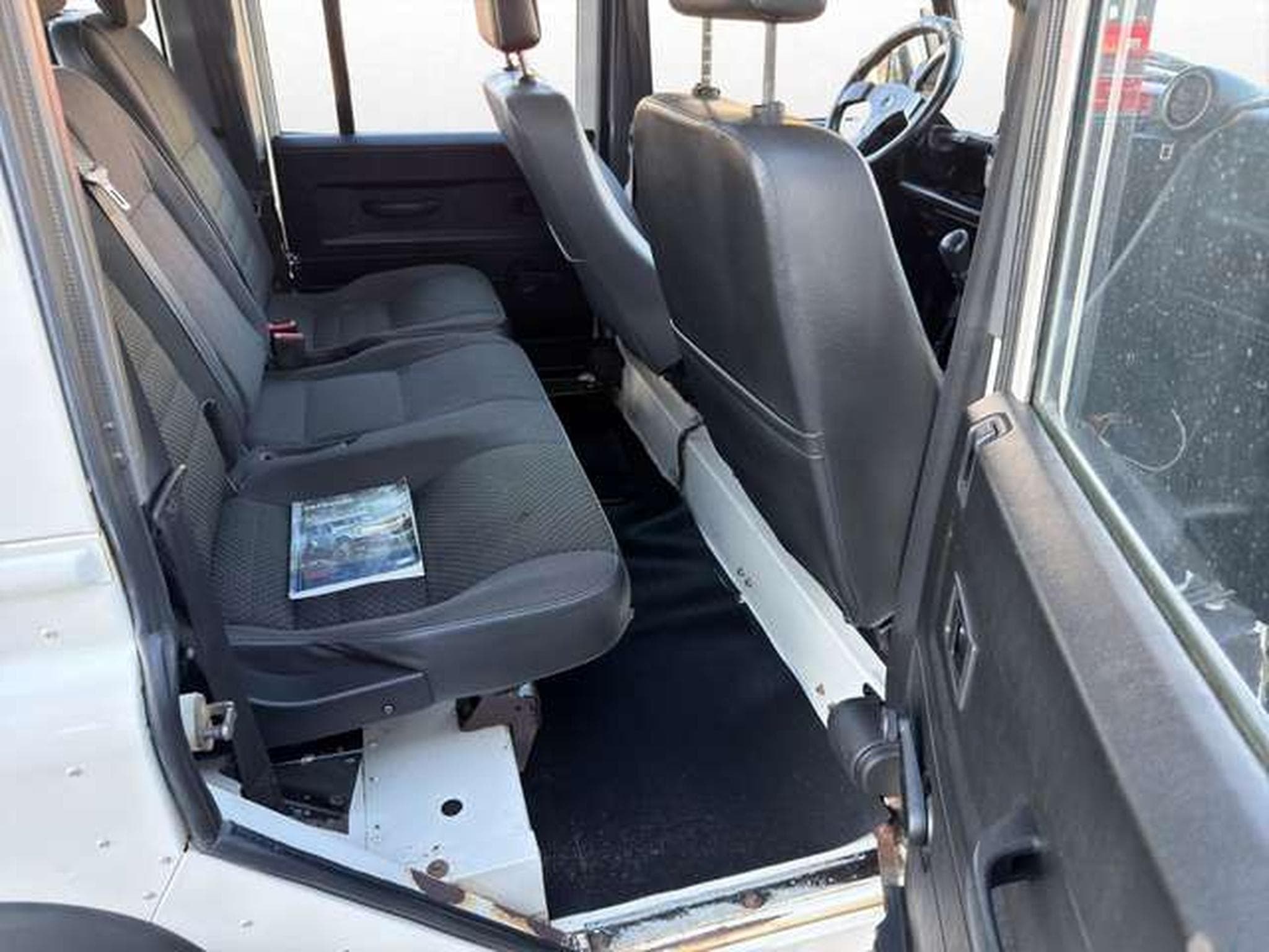 Land-Rover Defender 110 E Station Wagon/Hochdach/MwSt (2009) - Photo 17