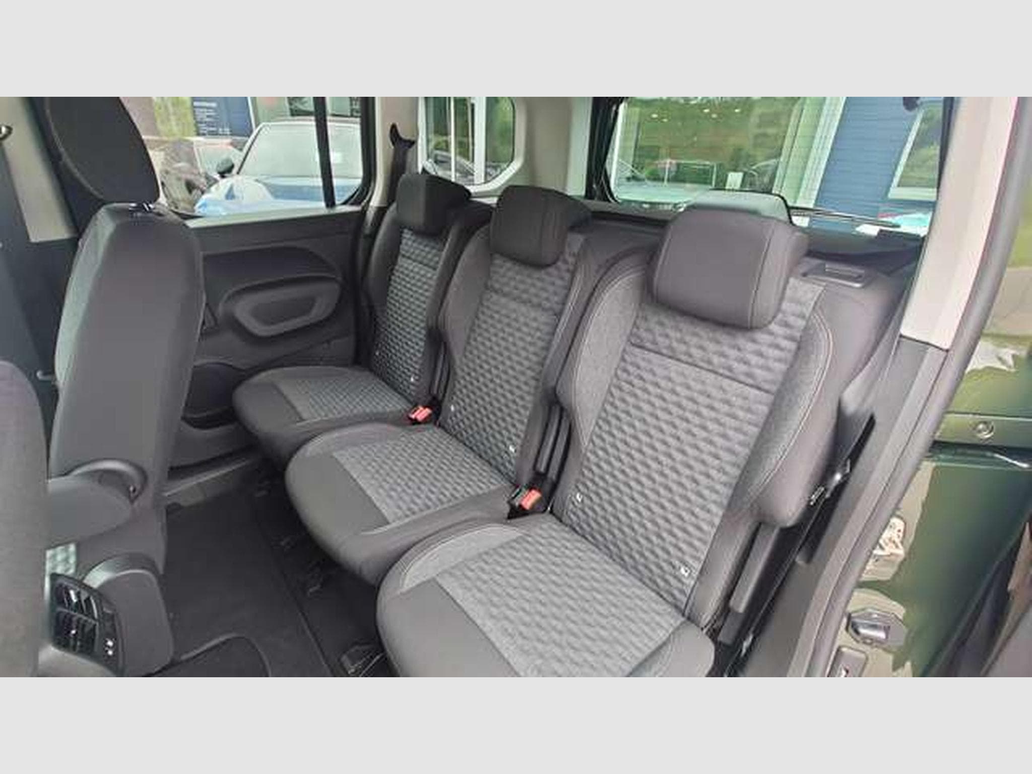 Peugeot Rifter GT L1 (2025) - Photo 9