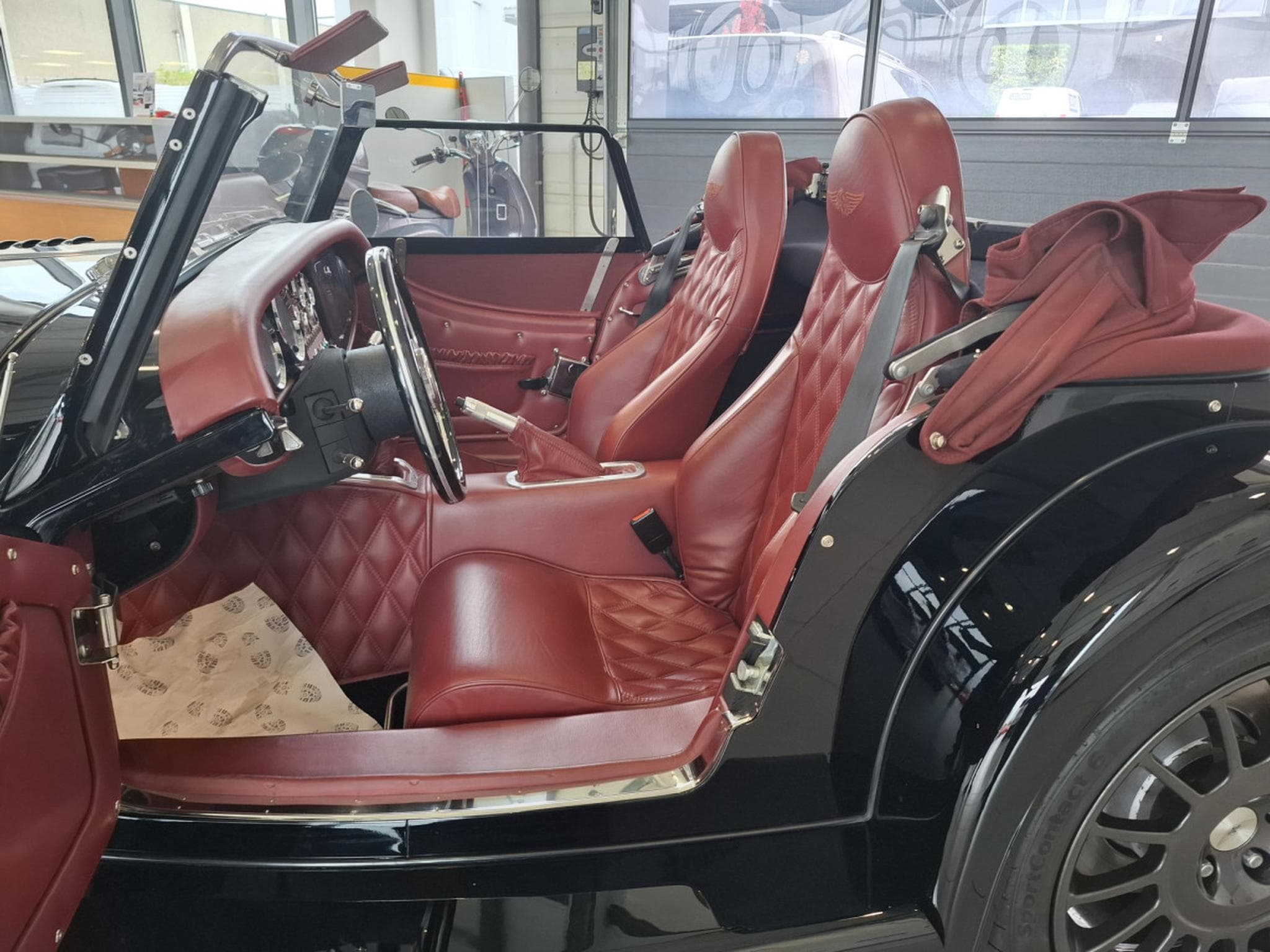 Morgan Plus 8 SPORT BLACK 4.8 V8 BMW 367HP, 1 HAND (2017) - Foto 7