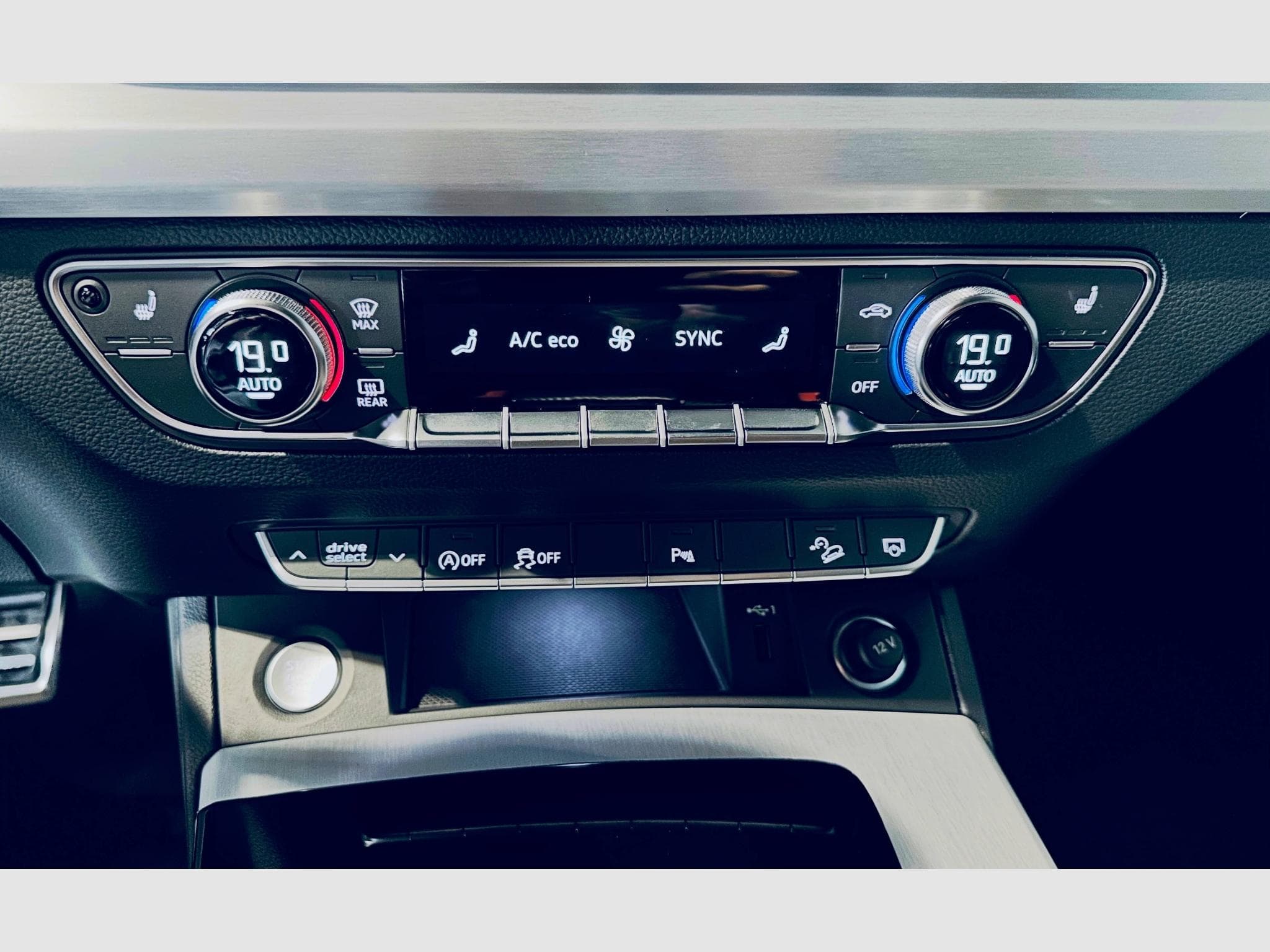 Audi Q5 Q5 EDITION S-LINE 45 TFSI QUATTRO S-TRONIC (2022) - Photo 9