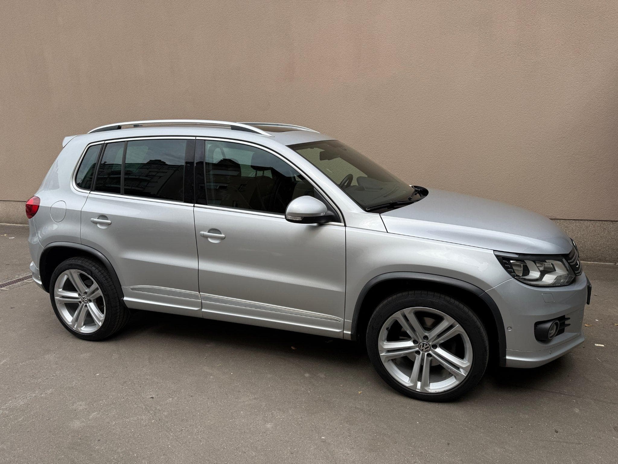 VW Tiguan 2.0 TDI Sport & Style – Pack R-Line (2014) - Photo 2